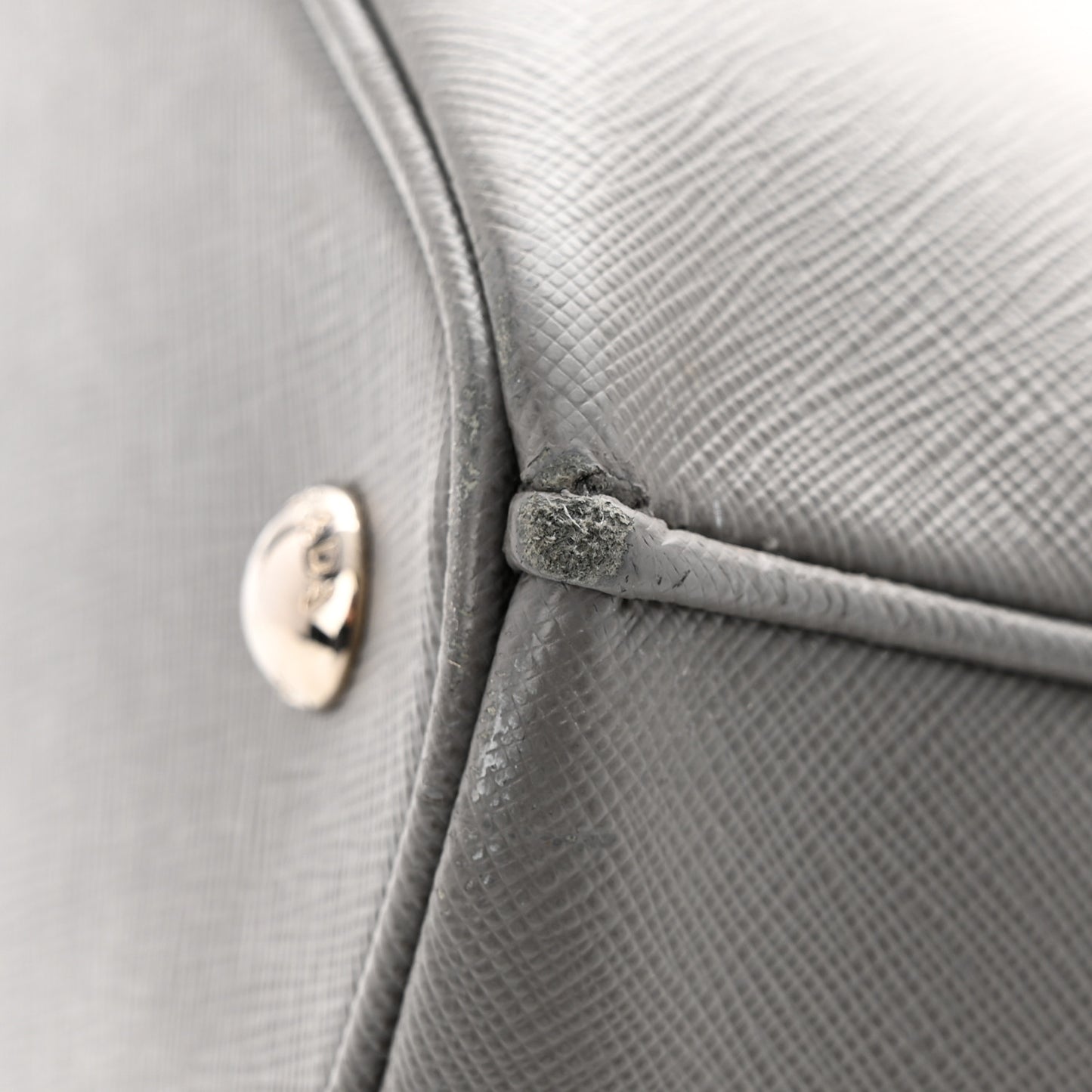 Saffiano Medium Galleria Double Zip Tote Marmo