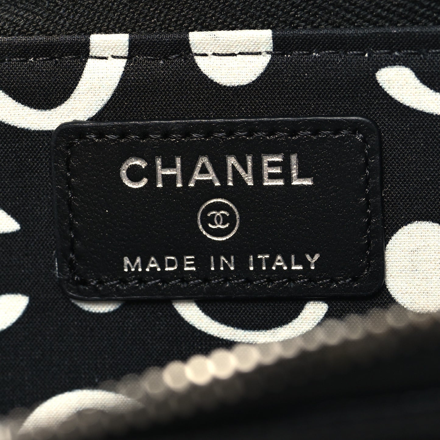 Caviar Quilted CC Logo Zip Around Card Holder Black