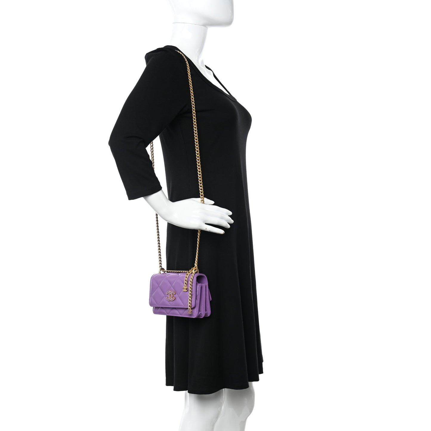 Lambskin Enamel Quilted Pending CC Clutch With Chain Purple