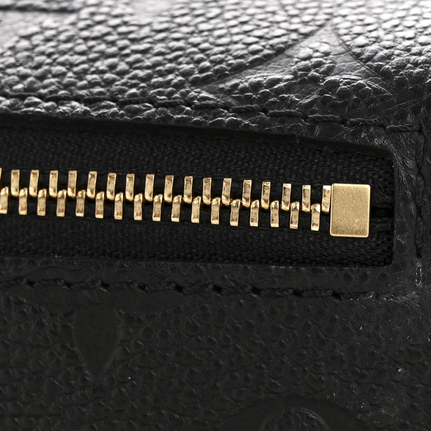Empreinte Pochette Metis East West Black