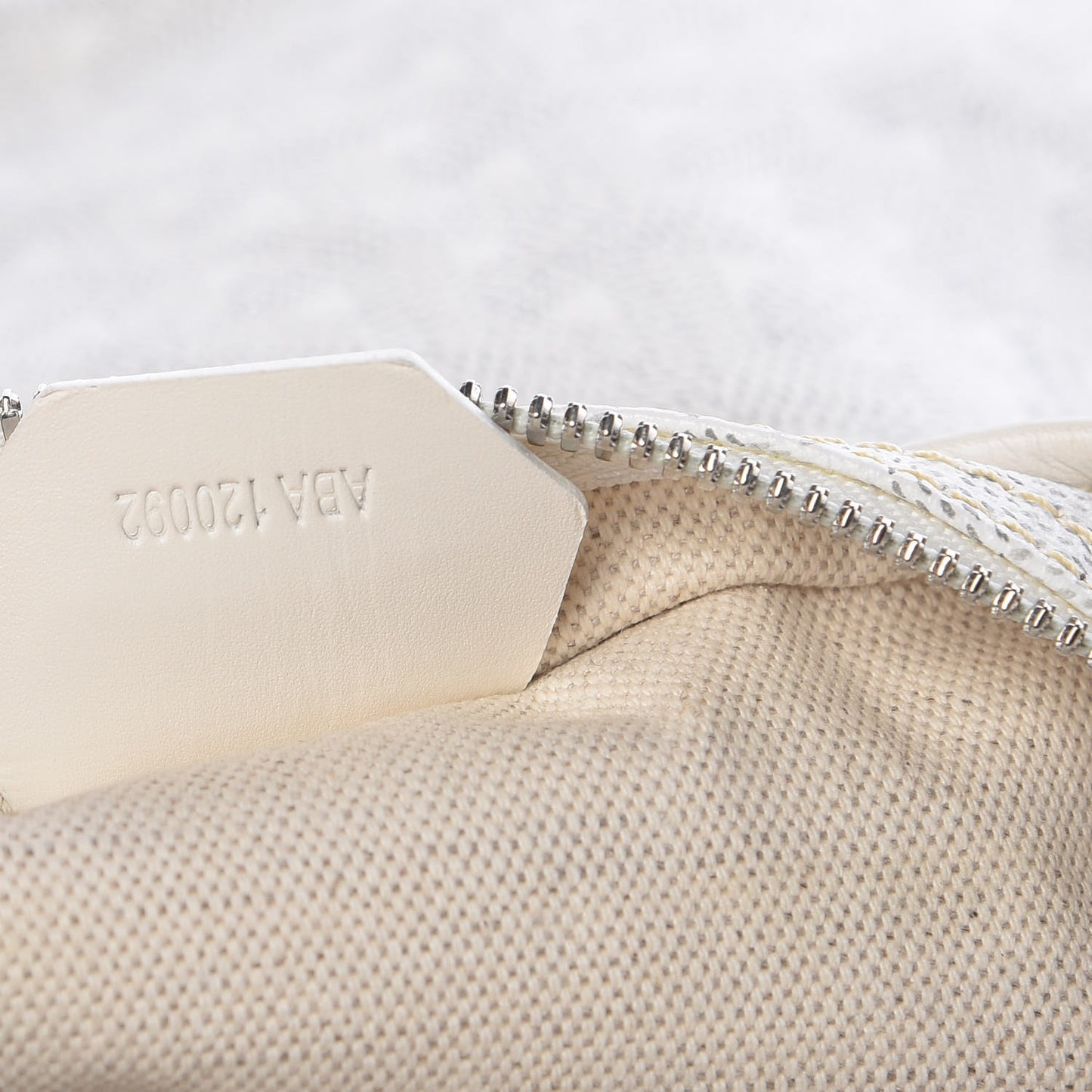 Goyardine Fidji Zip Hobo White