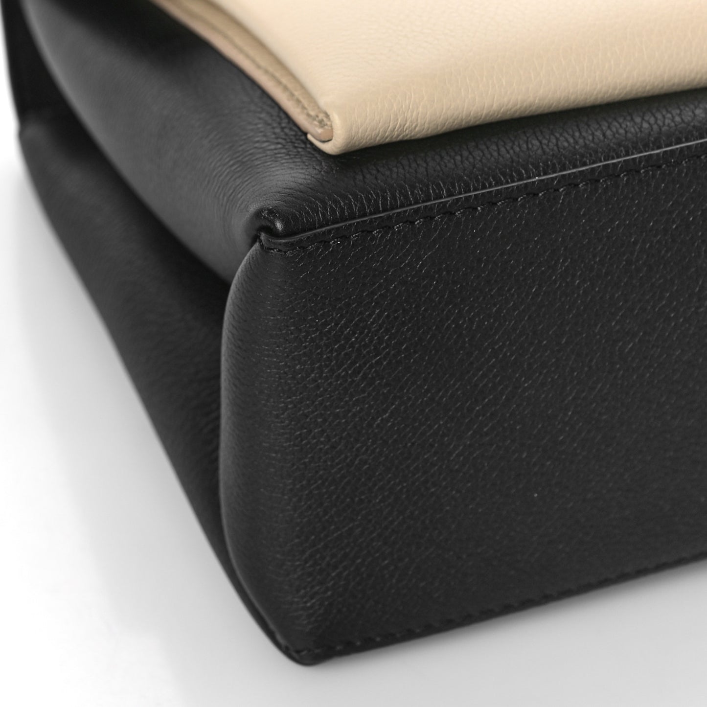 Soft Calfskin My Lockme Top Handle Vanille Black