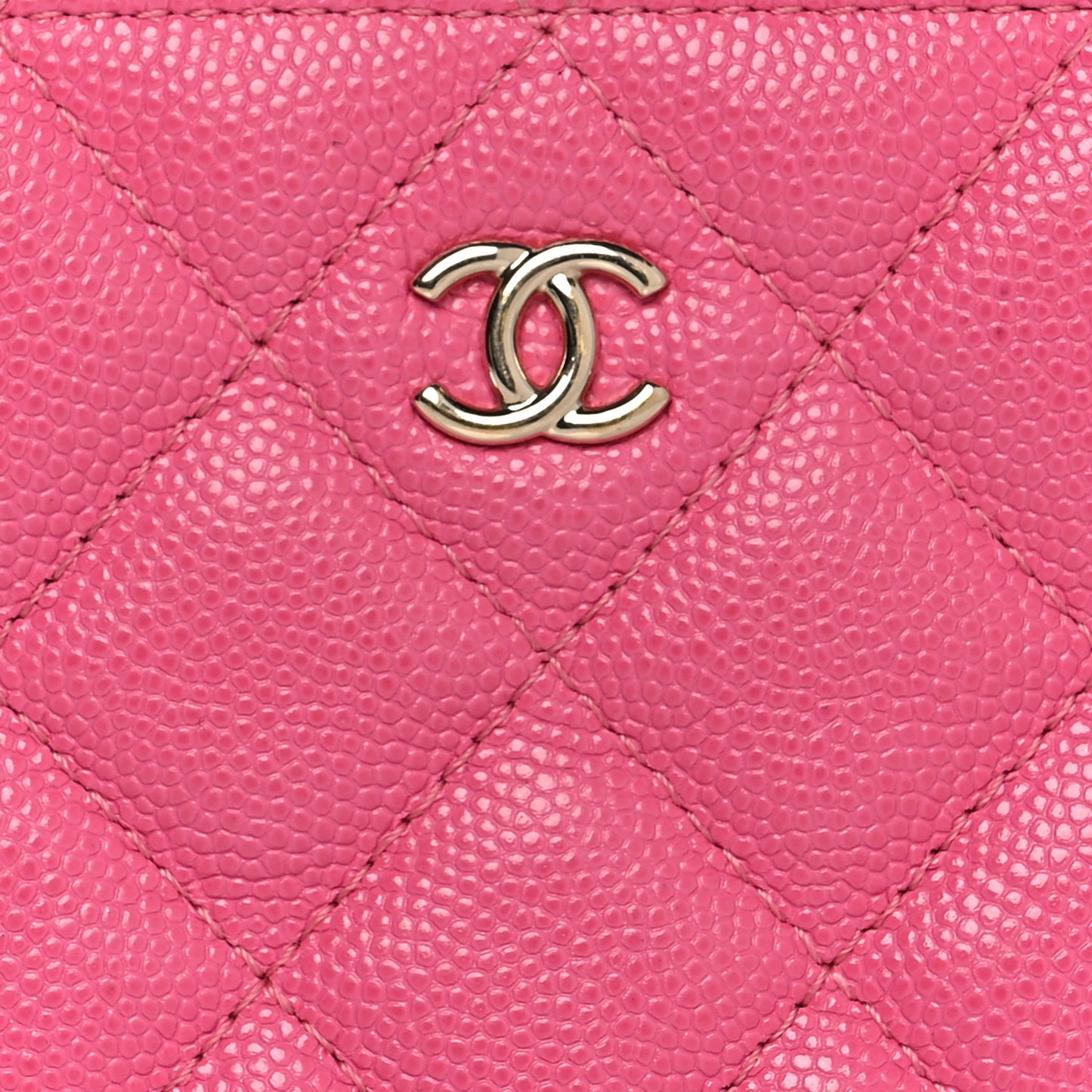 Caviar Quilted Small Cosmetic Case Pink
