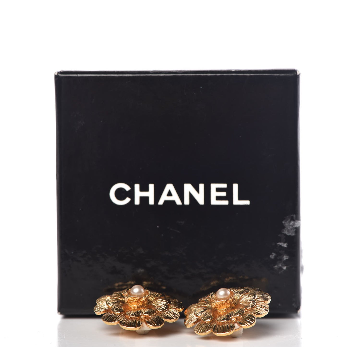 Pearl CC Flower Clip On Earrings Gold