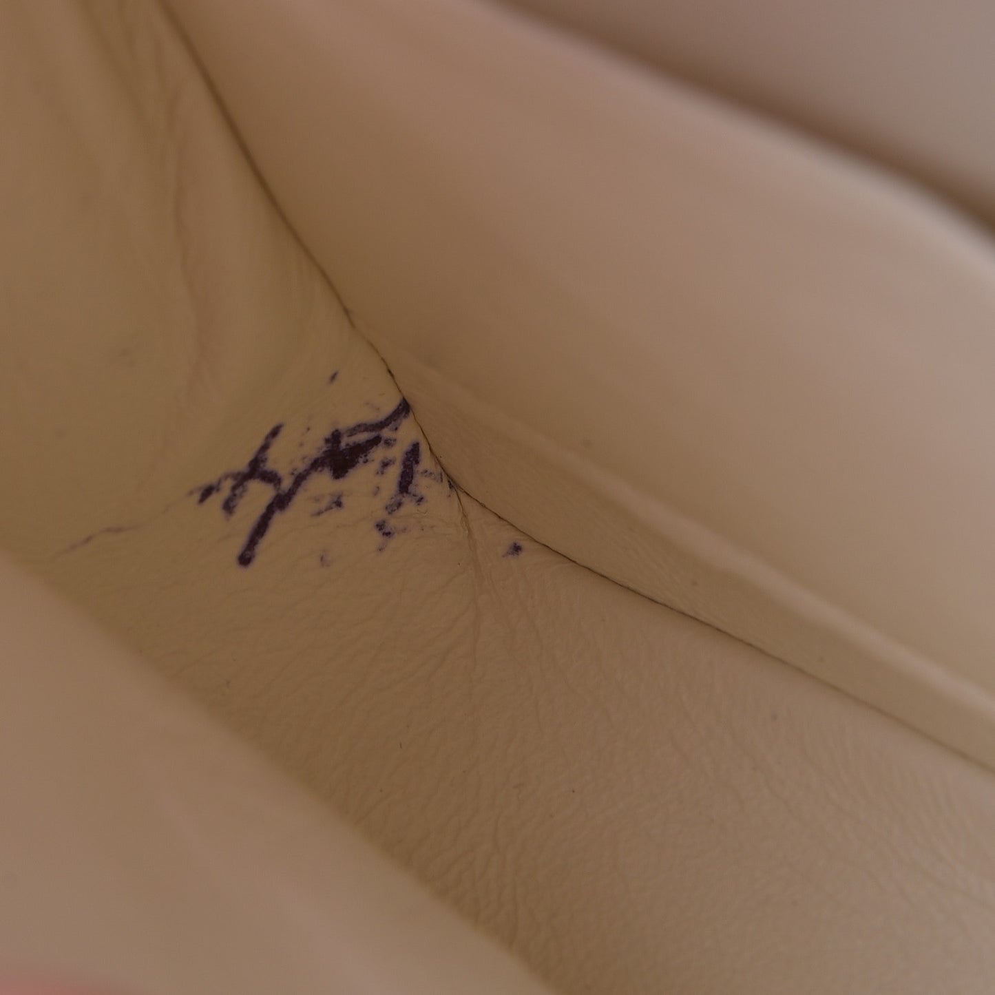 Caviar Quilted Medium Double Flap White