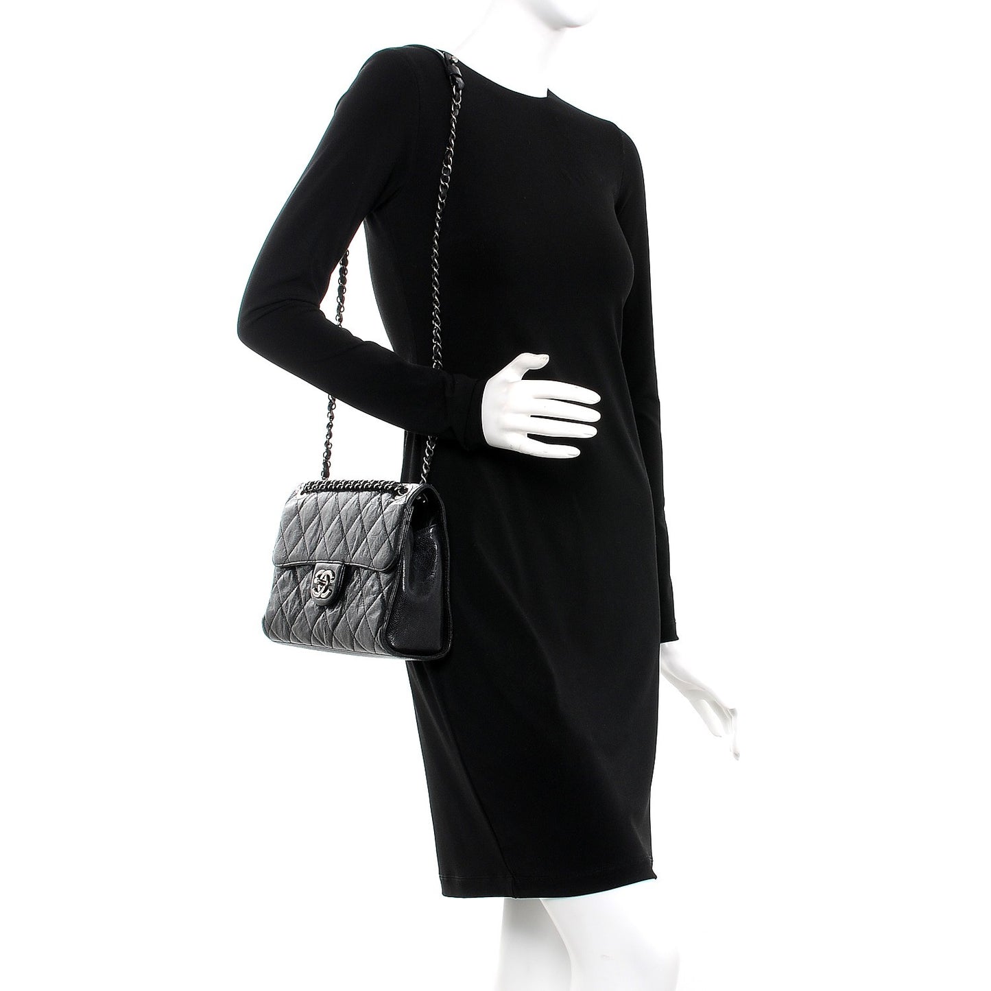 Crumpled Grained Calfskin Medium CC Crave Flap Black