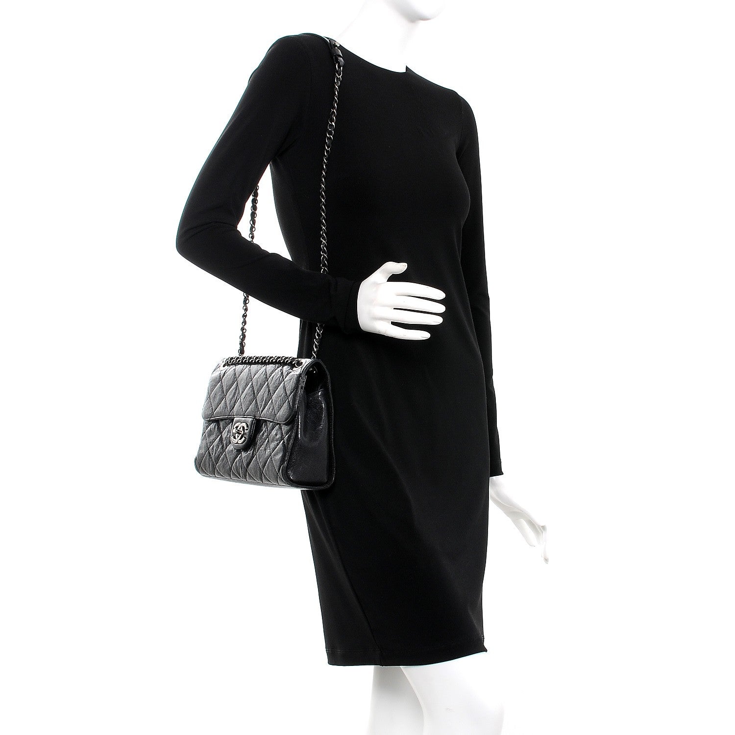 Chanel Crumpled Grained Calfskin Medium CC Crave Flap Black 2 of 8