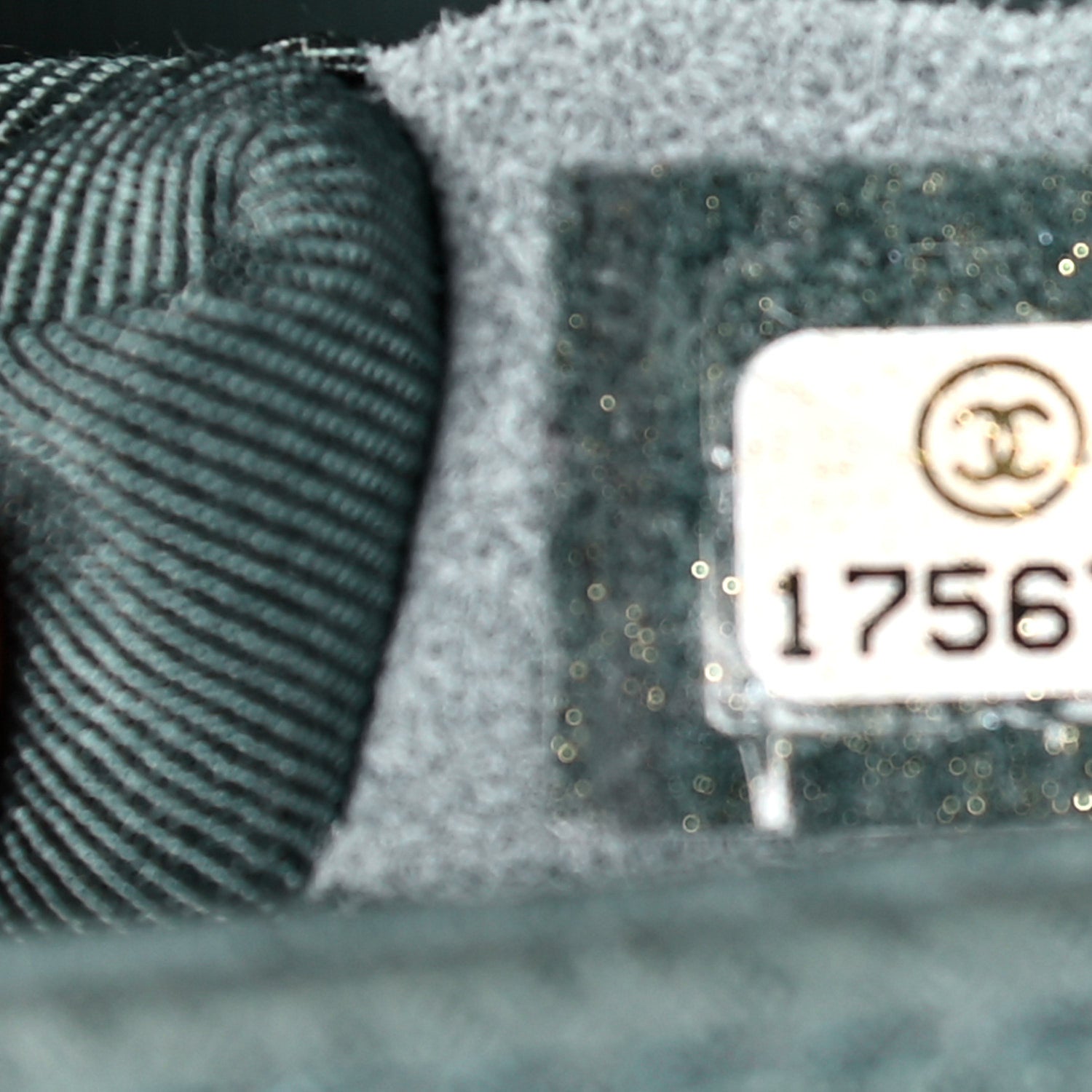 Chanel Caviar Quilted Medium Boy Flap Vert Fonce 7 of 20