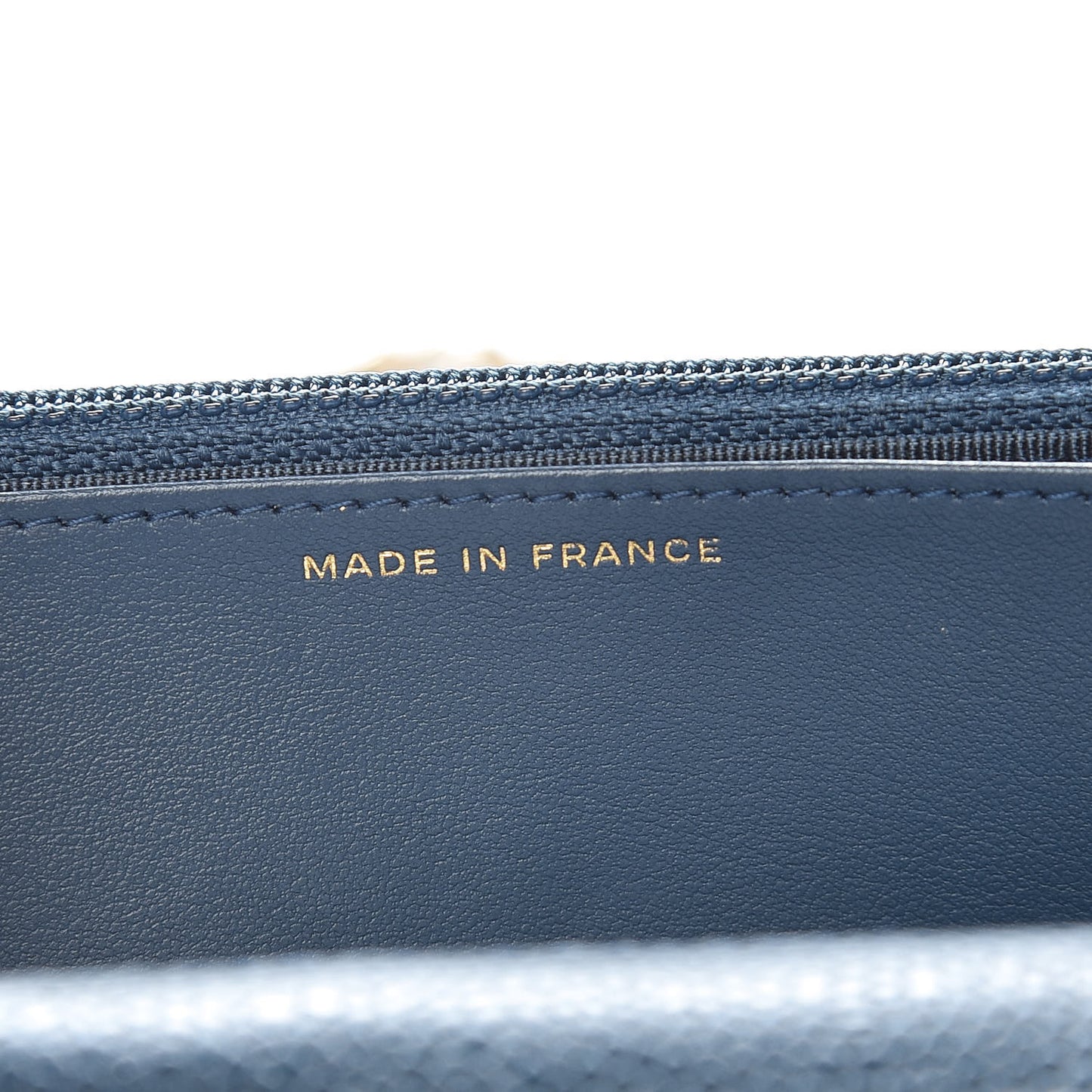 Iridescent Caviar Quilted Wallet On Chain WOC Blue