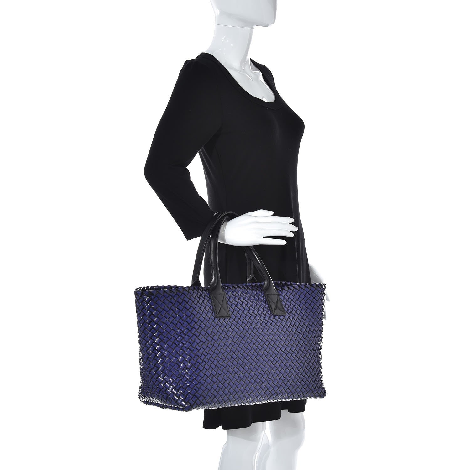 Bottega Veneta Spazzolato Intrecciato Medium Cabat Anemone 2 of 8