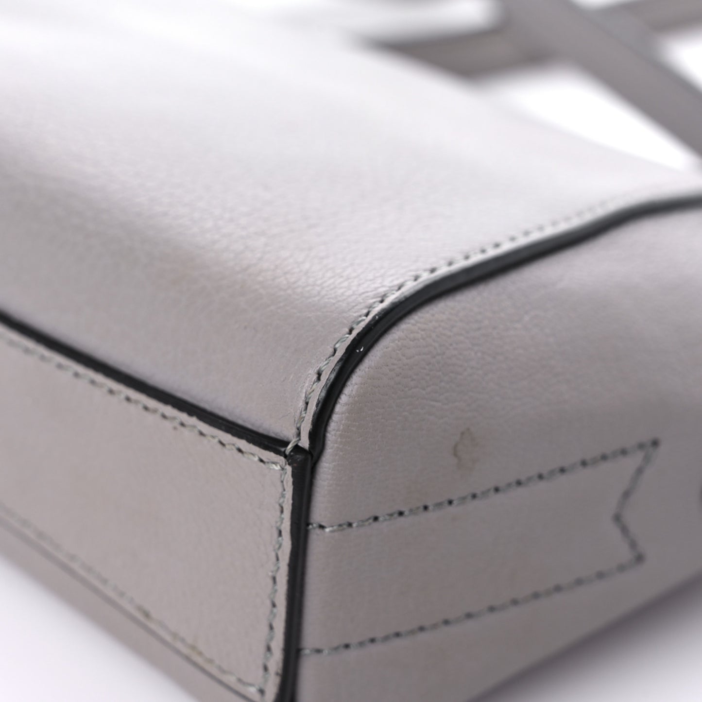 Sugar Goatskin Nano Antigona Pearl Grey