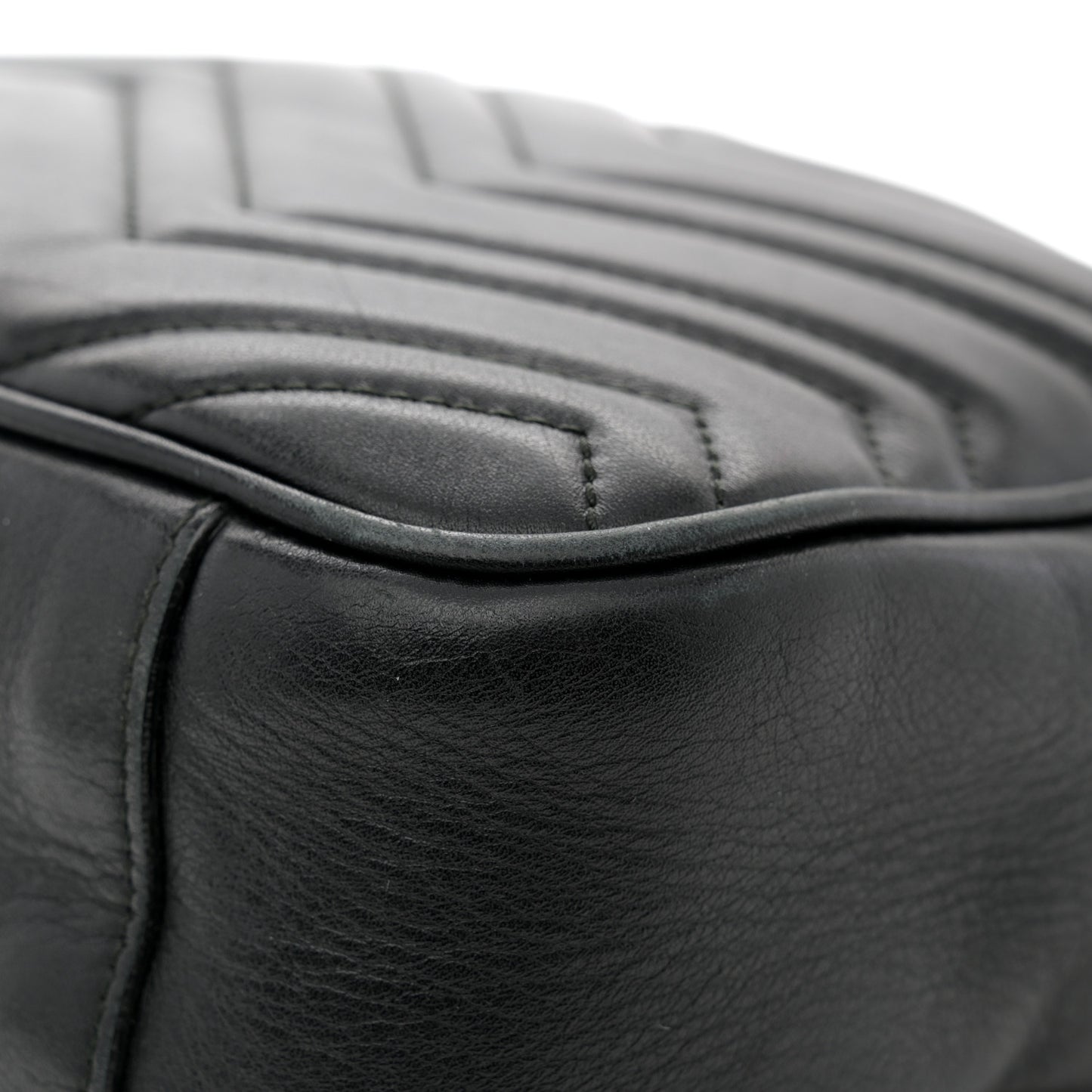 Calfskin Matelasse Medium GG Marmont Chain Shoulder Bag Black