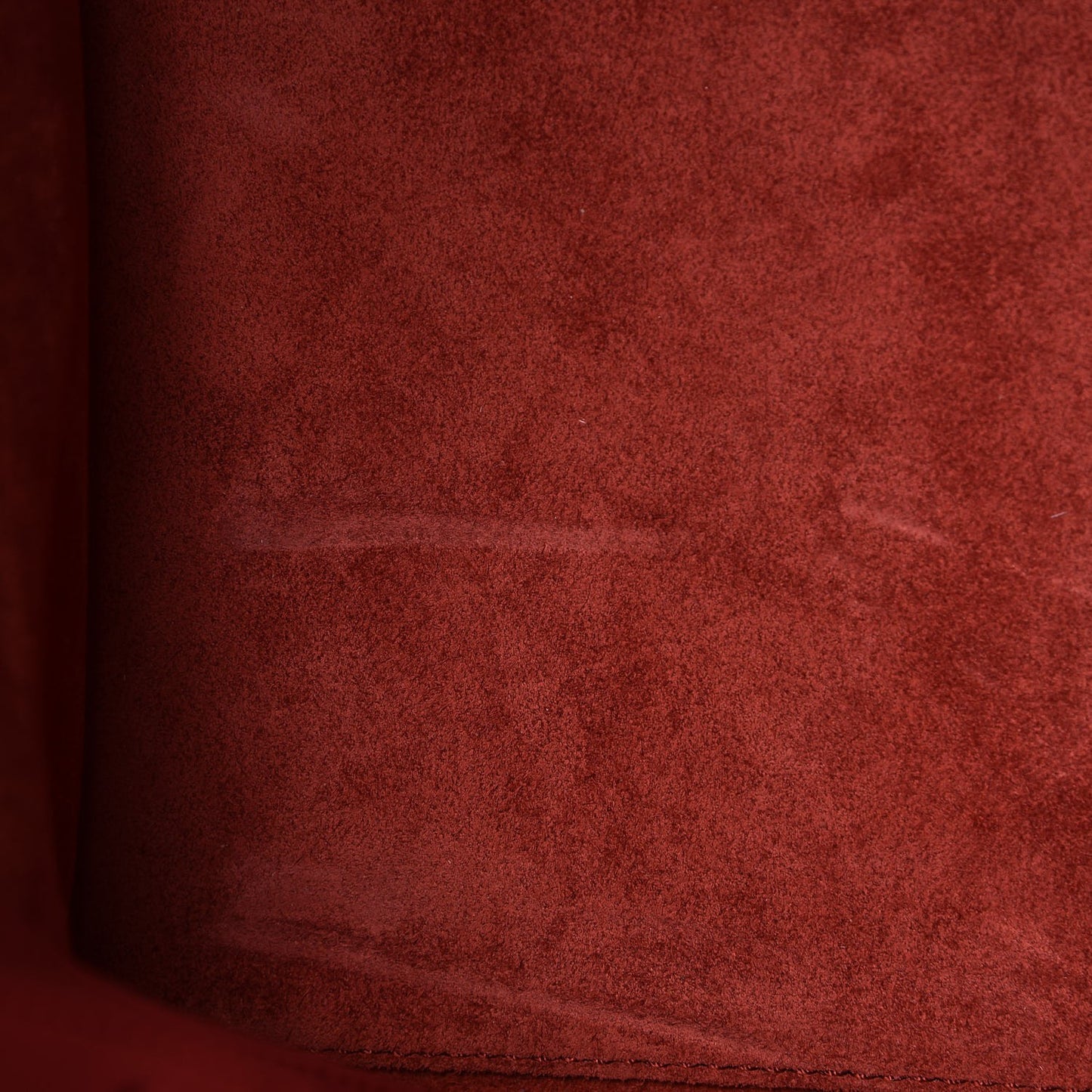 Supple Calfskin Medium Phantom Luggage Red