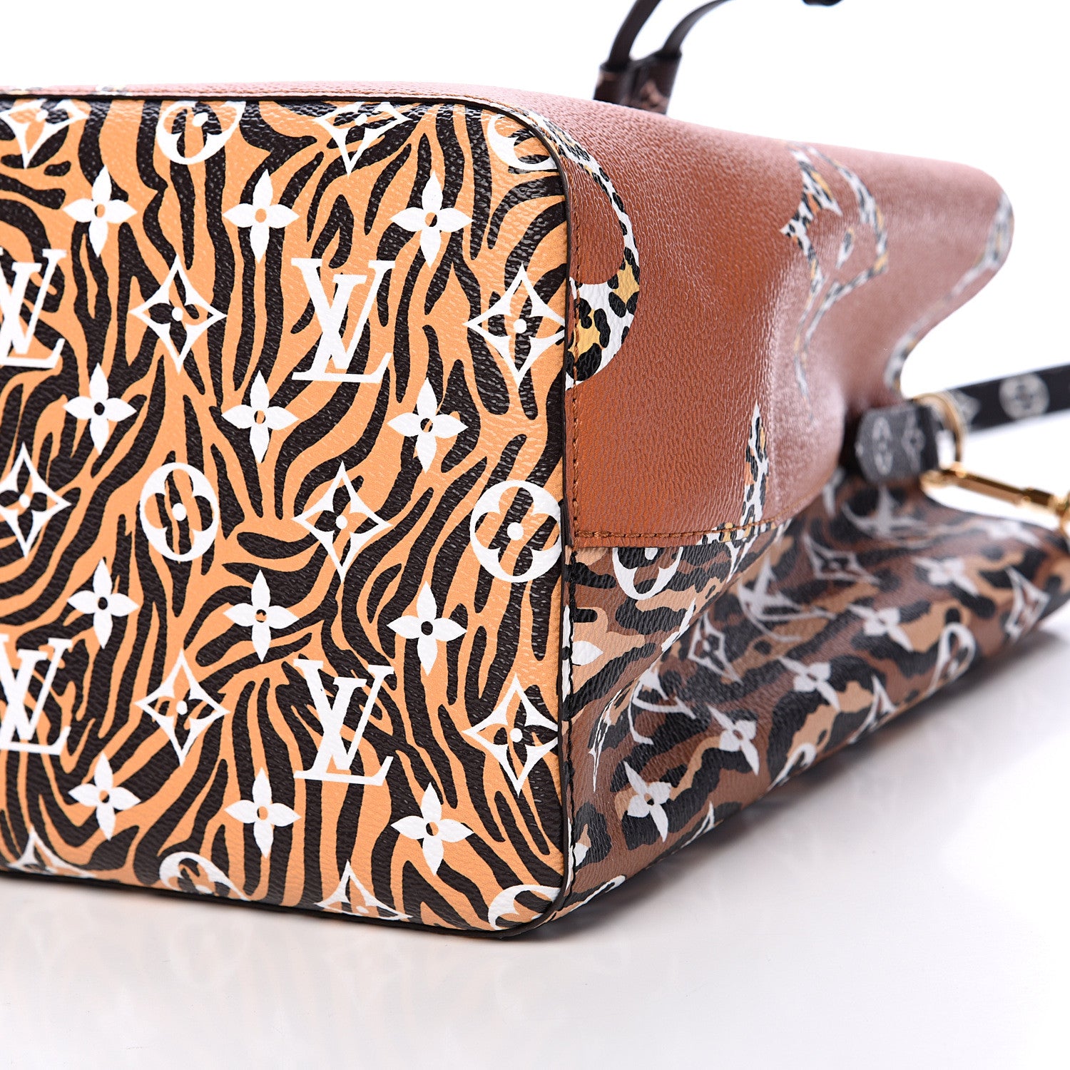 Louis Vuitton Monogram Giant Jungle NéoNoé Caramel 9 of 9