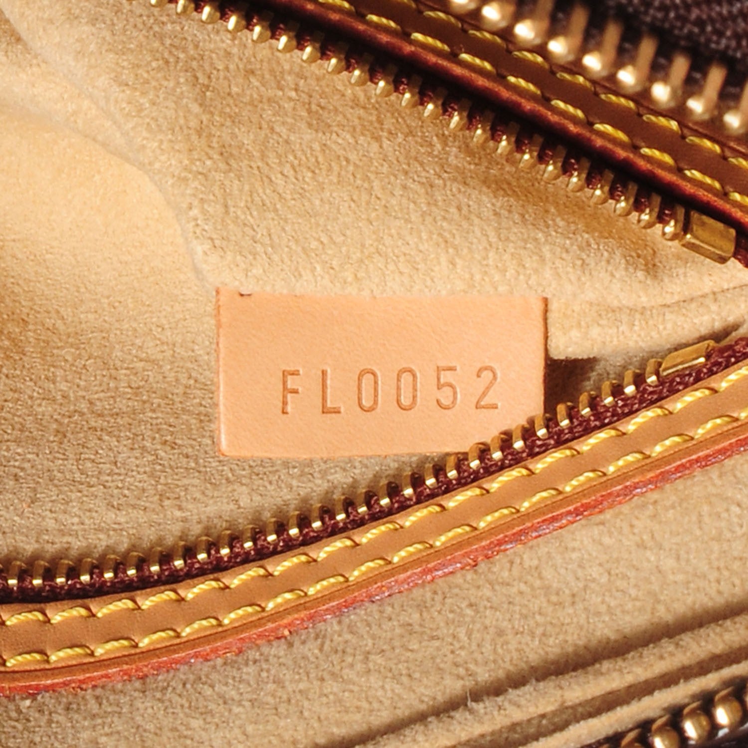 Louis Vuitton Monogram Looping MM 6 of 7