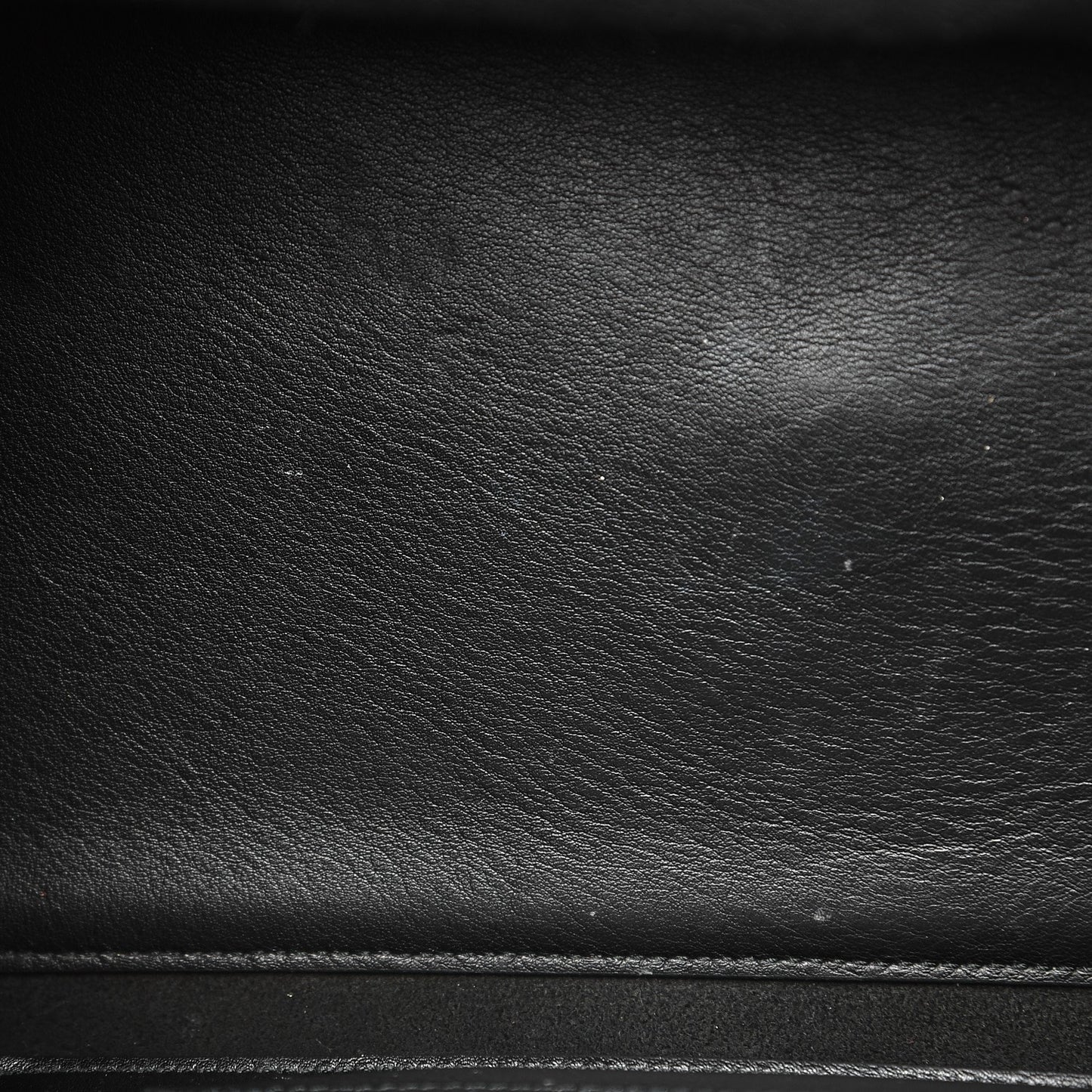Calfskin Medium Classic Y Cabas Black