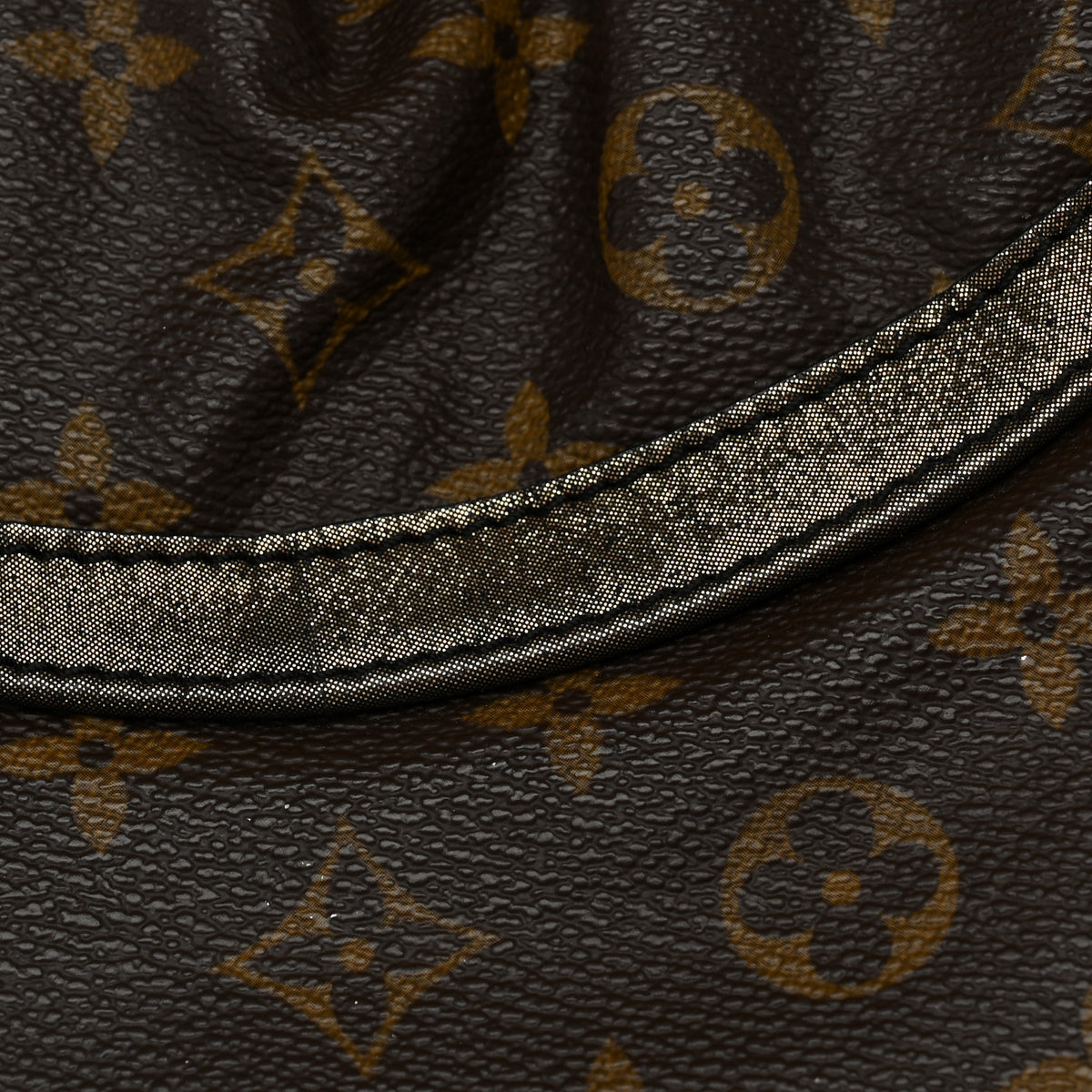 Monogram Kalahari GM