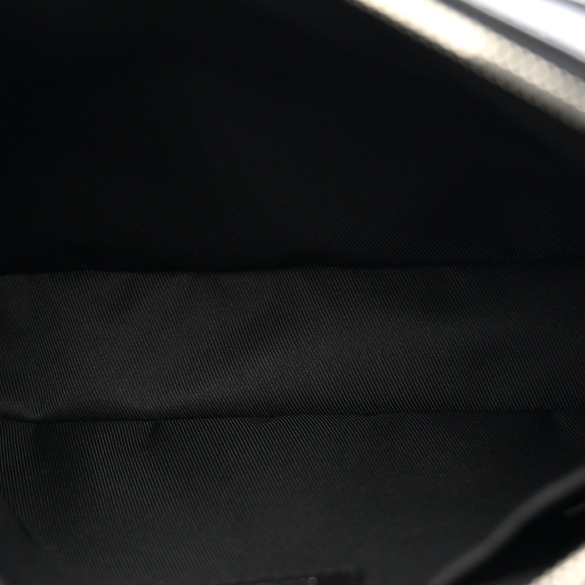 Taiga Monogram Eclipse Outdoor Messenger Black