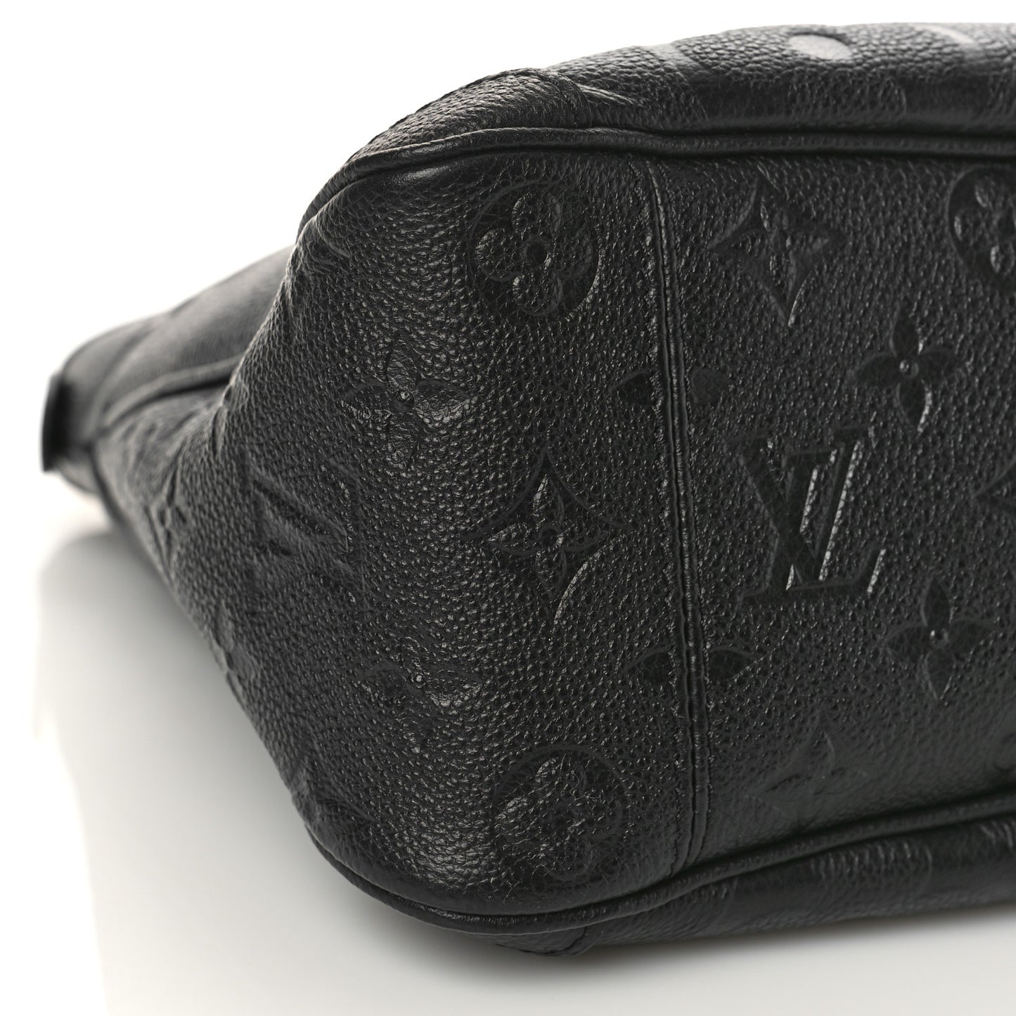 Empreinte Monogram Giant Trianon MM Black