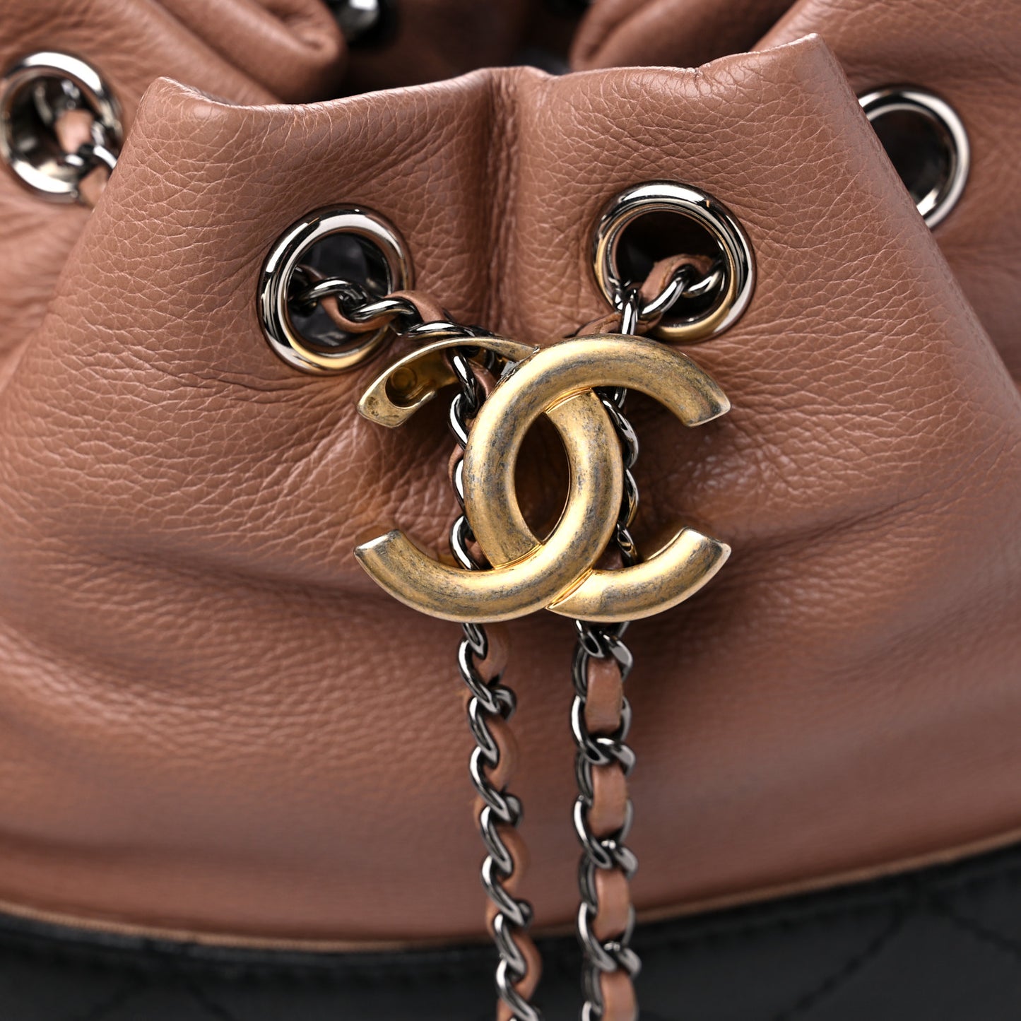 Calfskin Quilted Small Gabrielle Bucket Beige Black