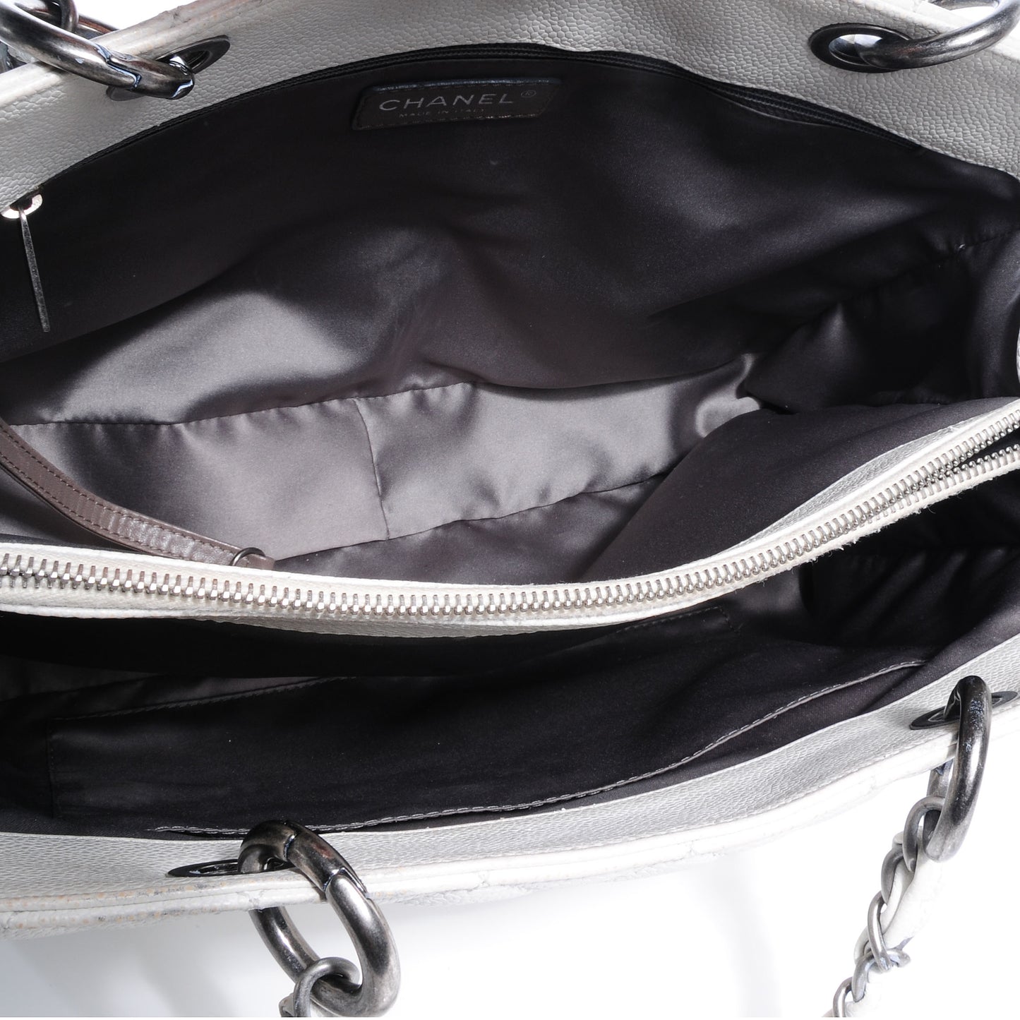 Caviar Grand Shopping Tote GST White