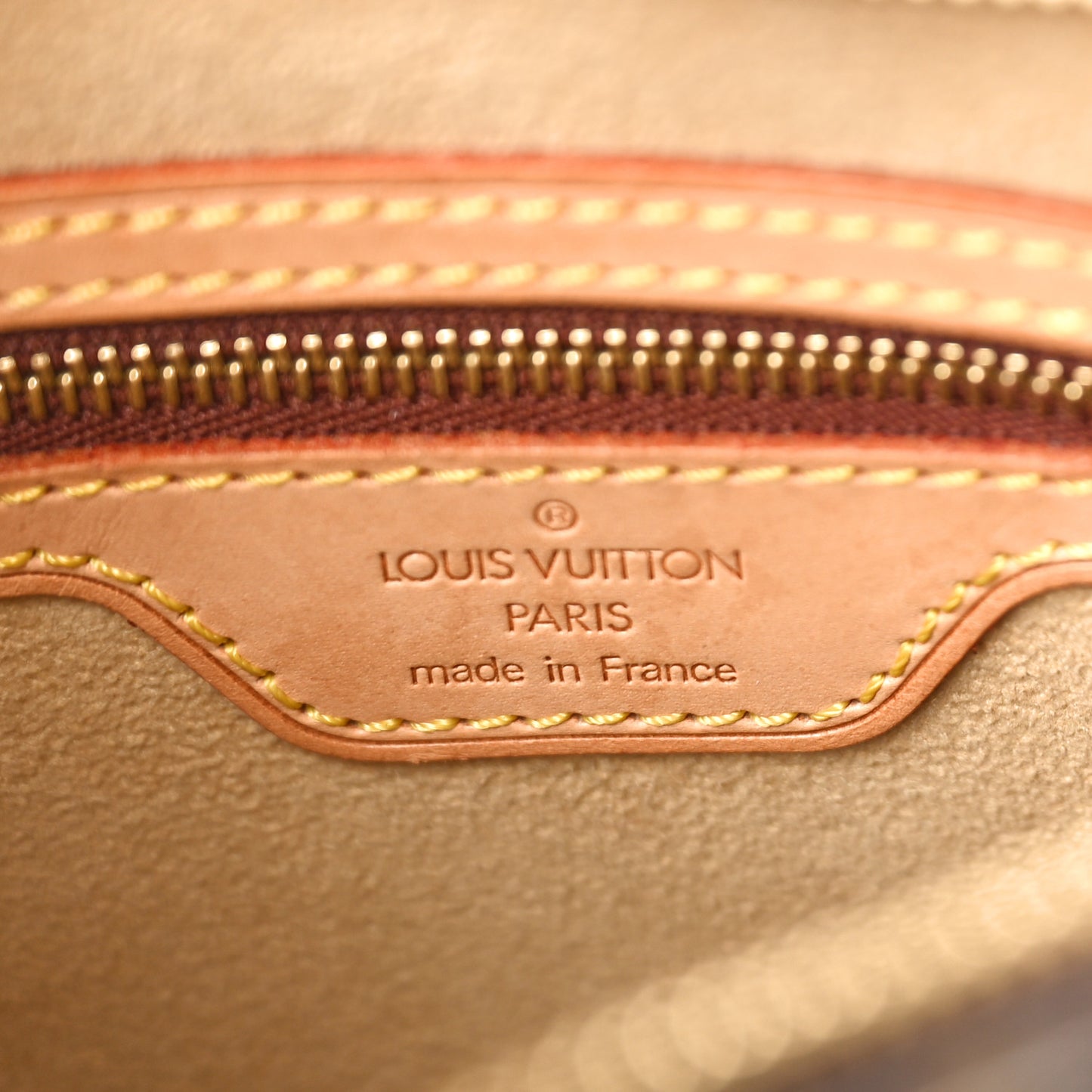 LOUIS VUITTON Monogram Looping MM