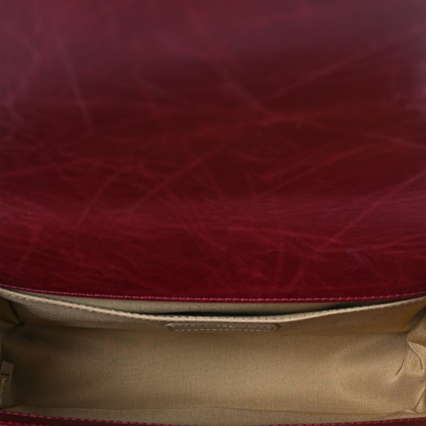 Crumpled Calfskin Chevron Chain Medium Boy Flap Red