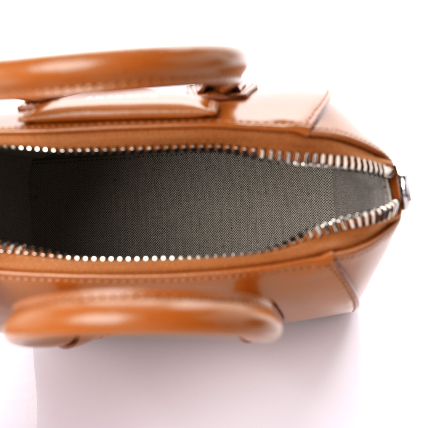 Shiny Lord Calfskin Mini Antigona Camel