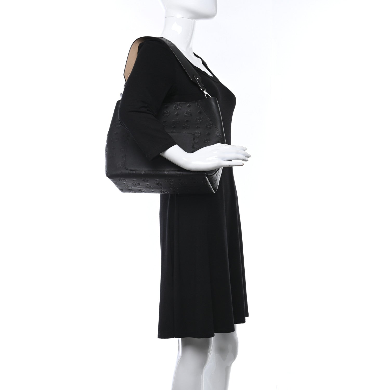 MCM Calfskin Ottomar Medium Klara Hobo Black 2 of 10