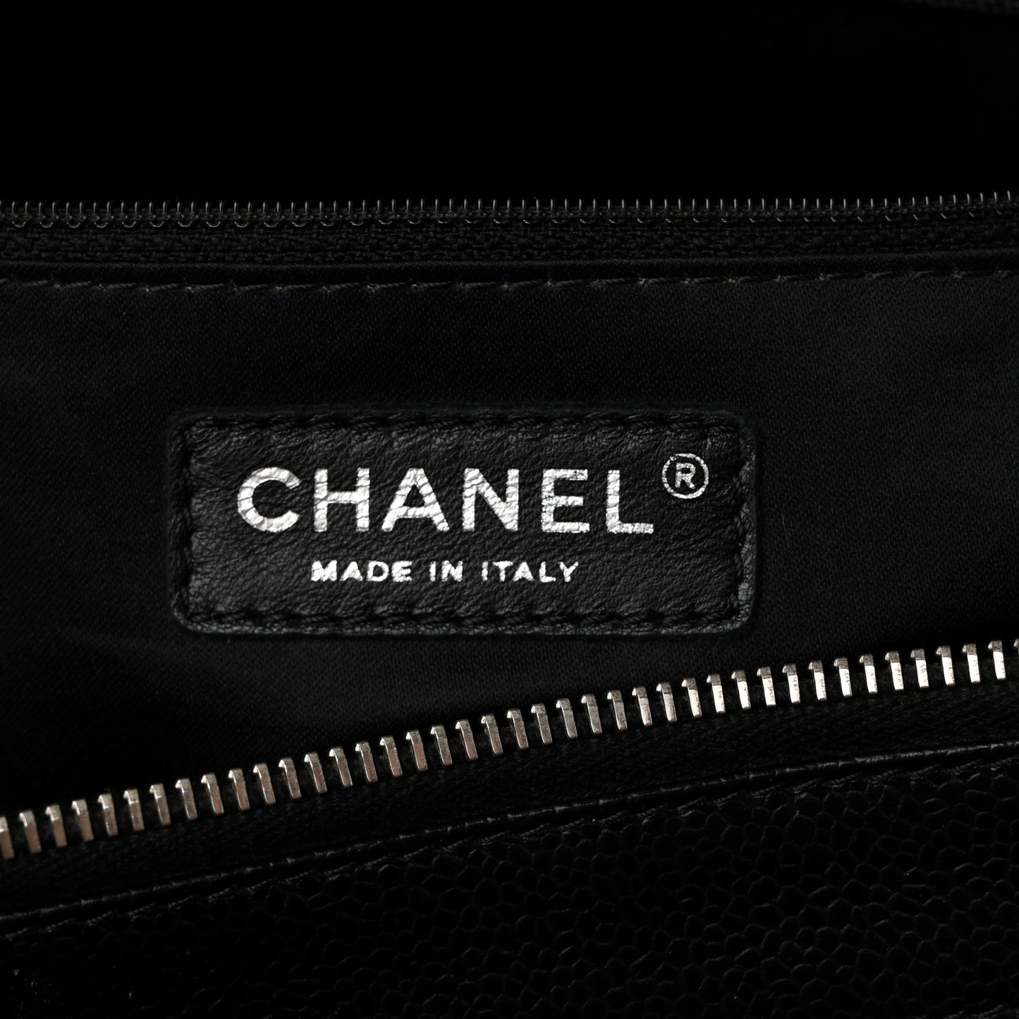 Caviar Quilted XL Grand Shopping Tote GST Black