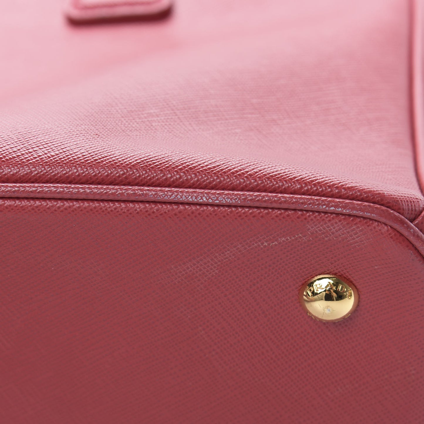 Saffiano Lux Medium Tote Fuoco