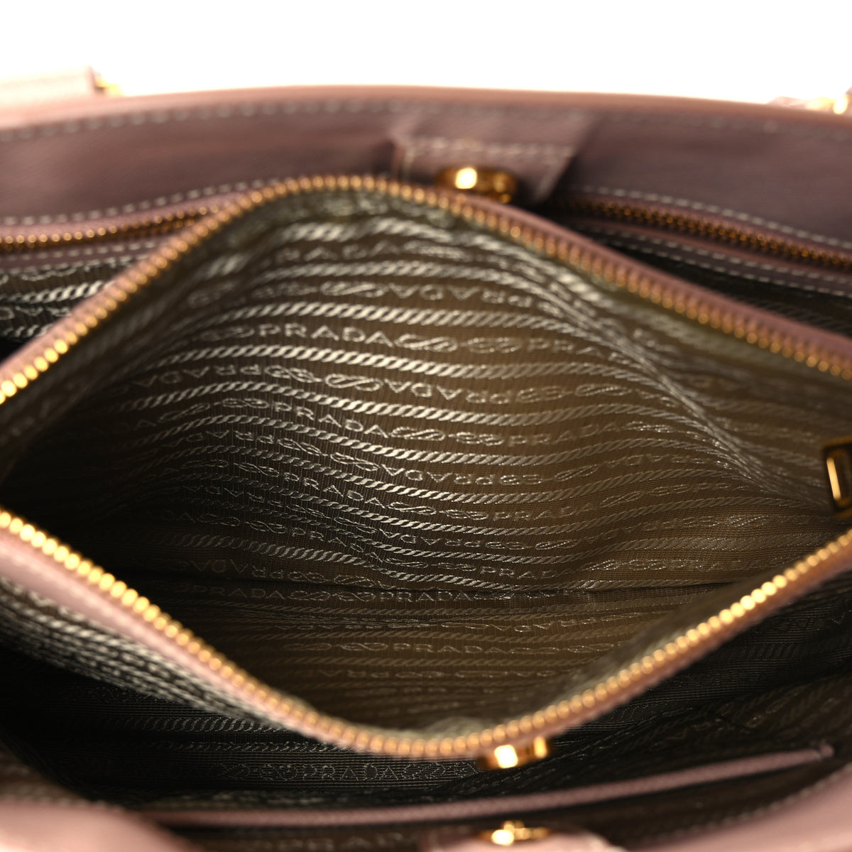 Saffiano Lux Medium Tote Cammeo