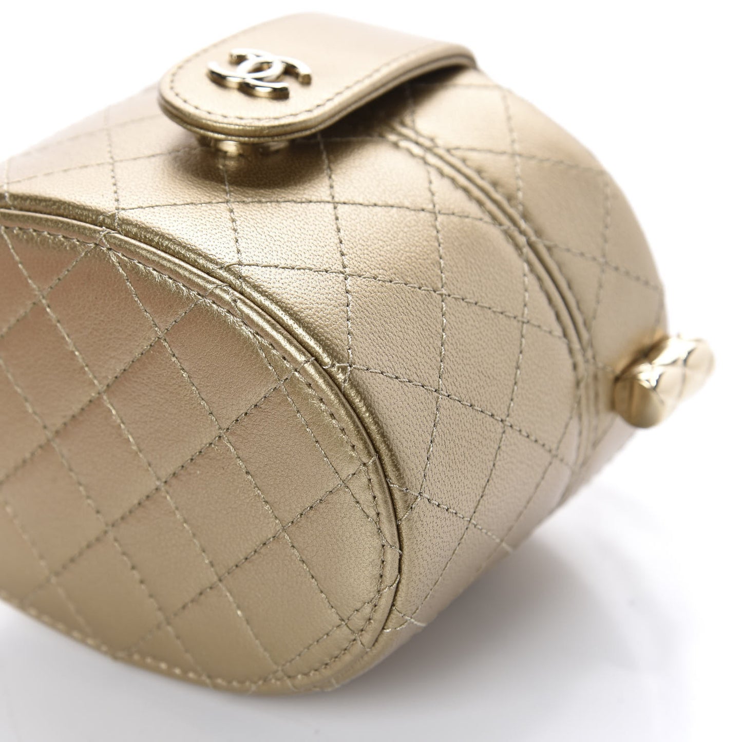 Metallic Lambskin Quilted Round Mini Vanity Case With Chain Gold