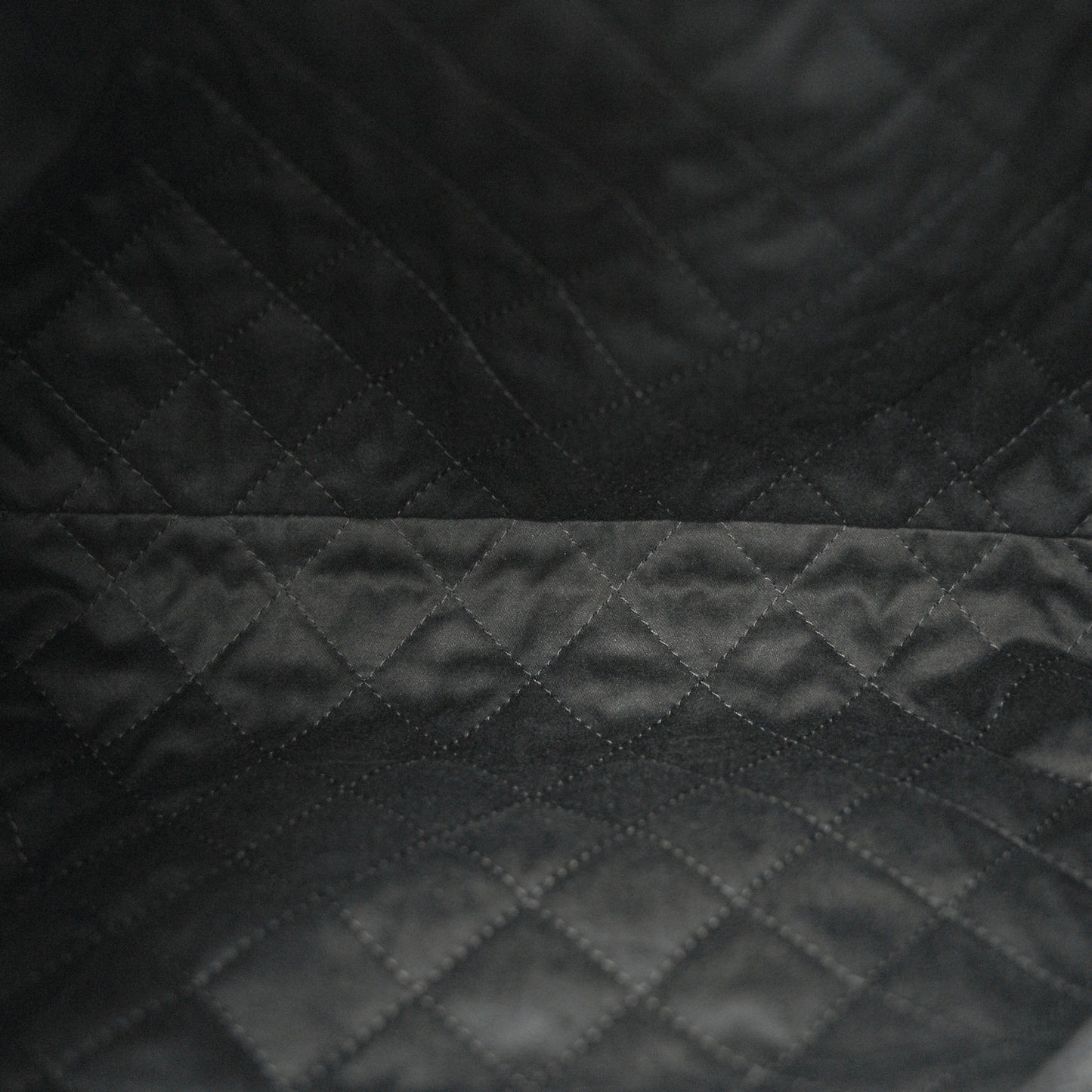 Shiny Calfskin Quilted Chanel 22 Black