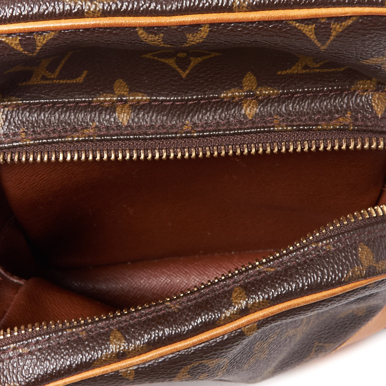 Monogram Amazone