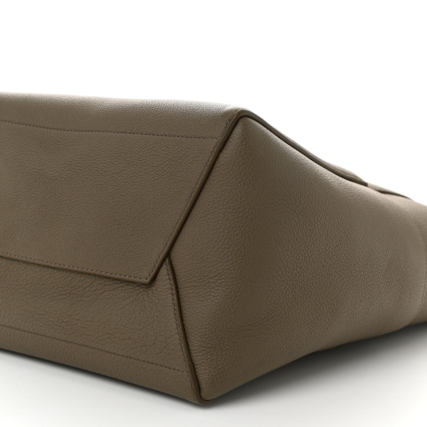 Natural Calfskin Seau Sangle Bucket Bag Dune