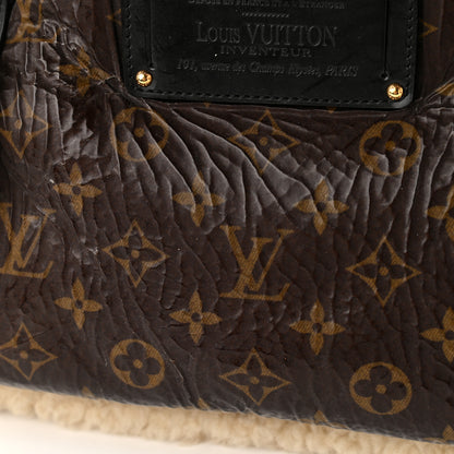 Louis Vuitton Patent Monogram Shearling Sac Thunder 10 of 12