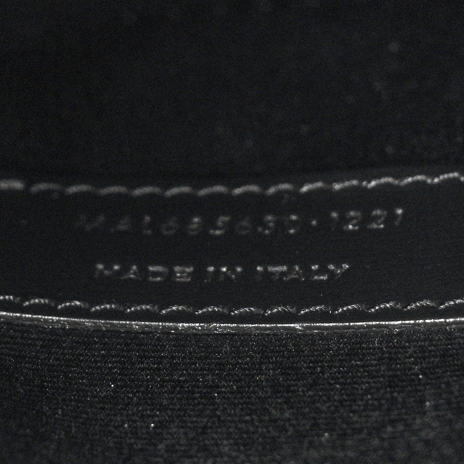 Saint Laurent Smooth Calfskin Maillon Cabas Tote Black 8 of 15