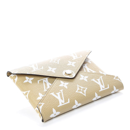 Louis Vuitton Monogram Giant Medium Kirigami Pochette Insert Beige 4 of 7