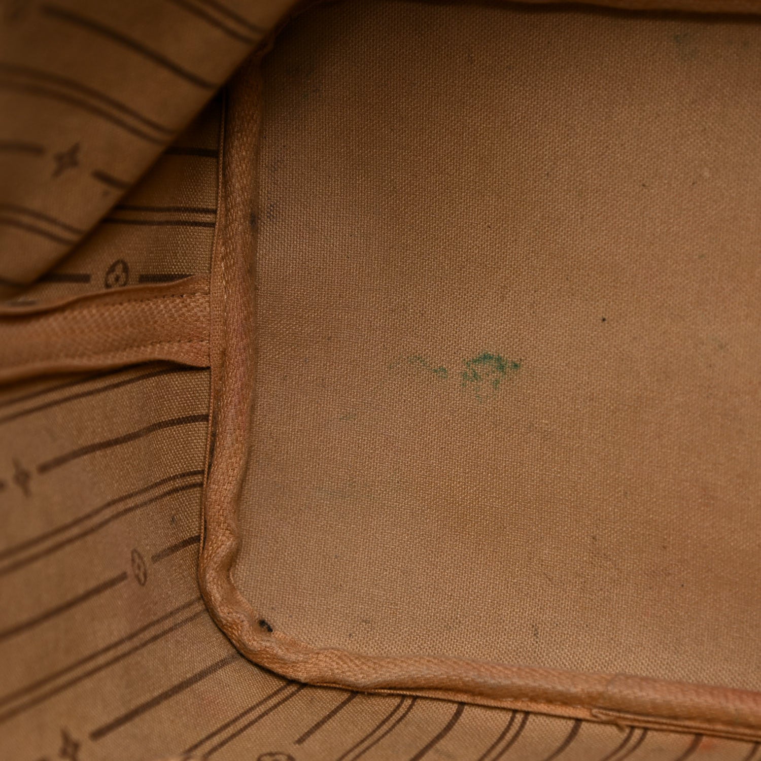 Louis Vuitton Monogram Neverfull MM 6 of 22