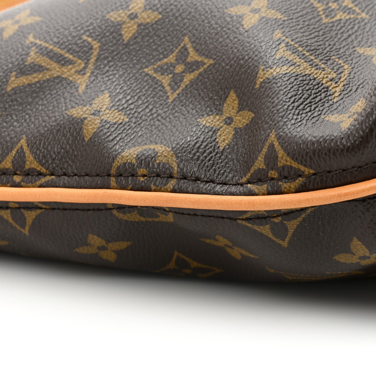 Monogram Sully PM