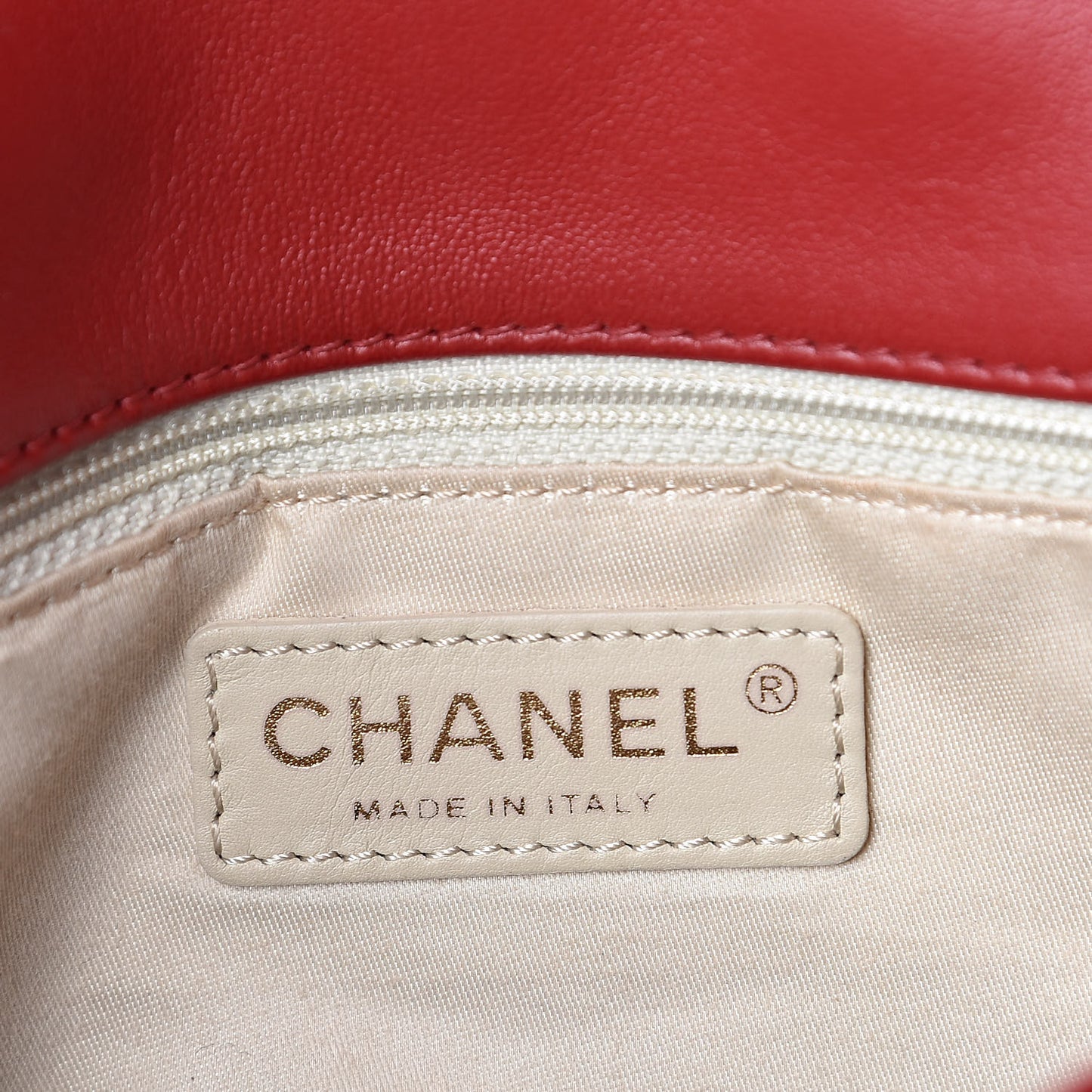 Lambskin Quilted Medium Cruise Charm Flap Red