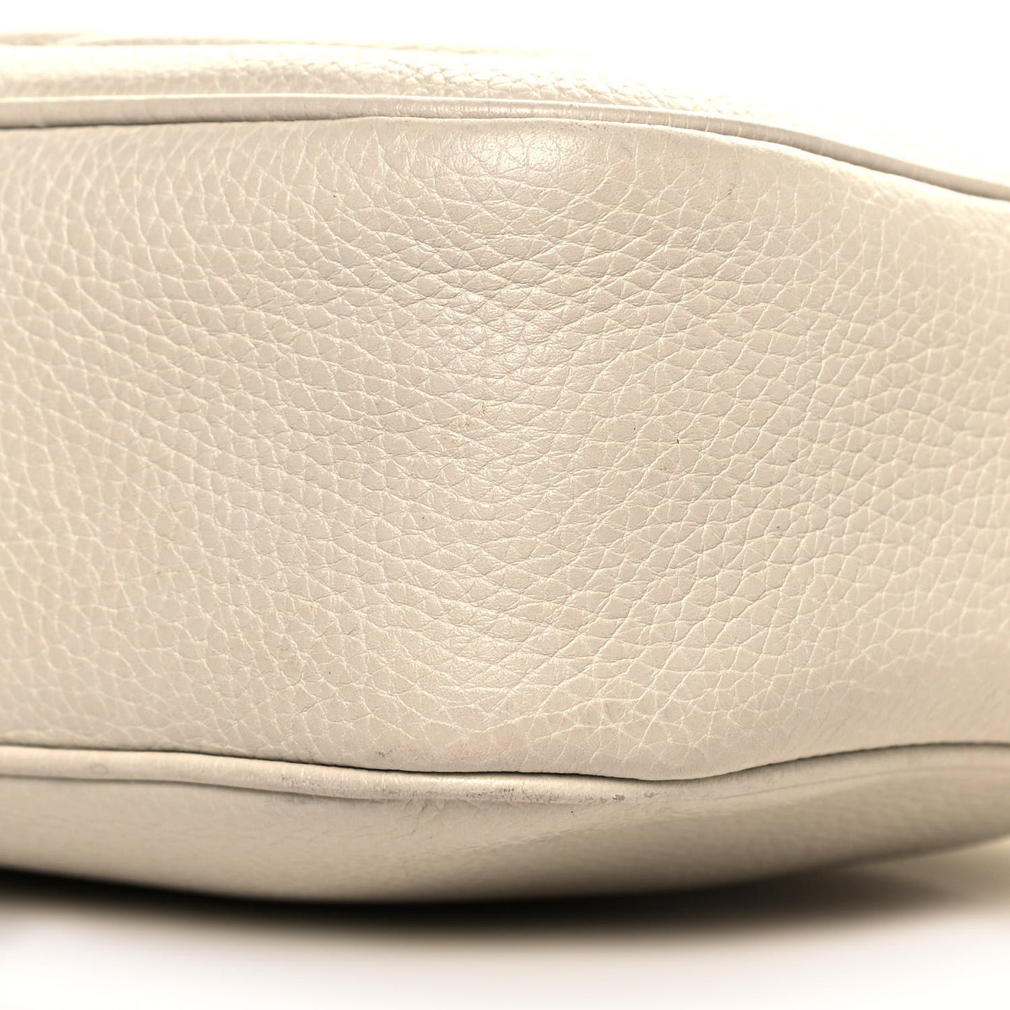 Pebbled Calfskin Small Soho Disco Bag Off White
