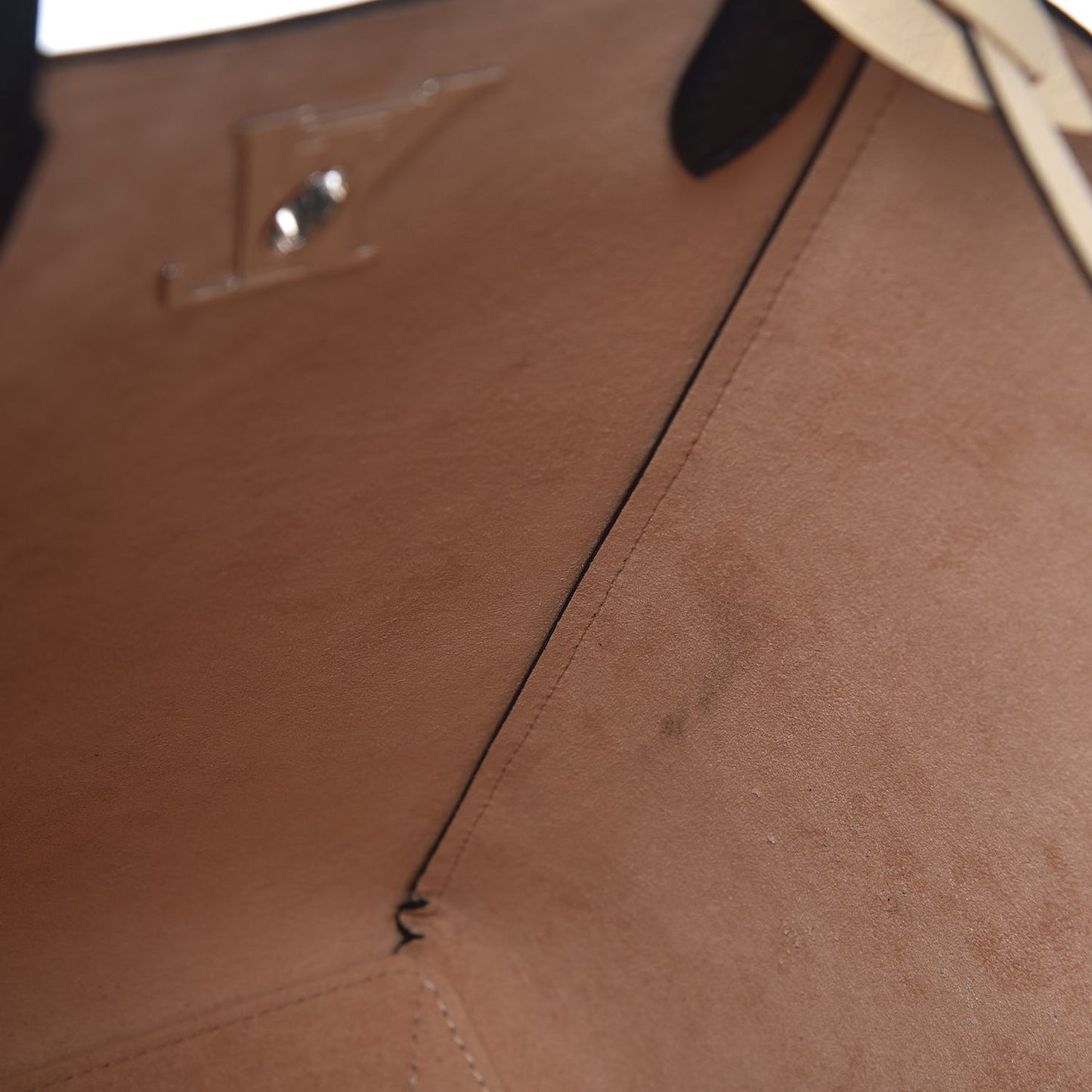 Calfskin Lockme Cabas Vanille Black