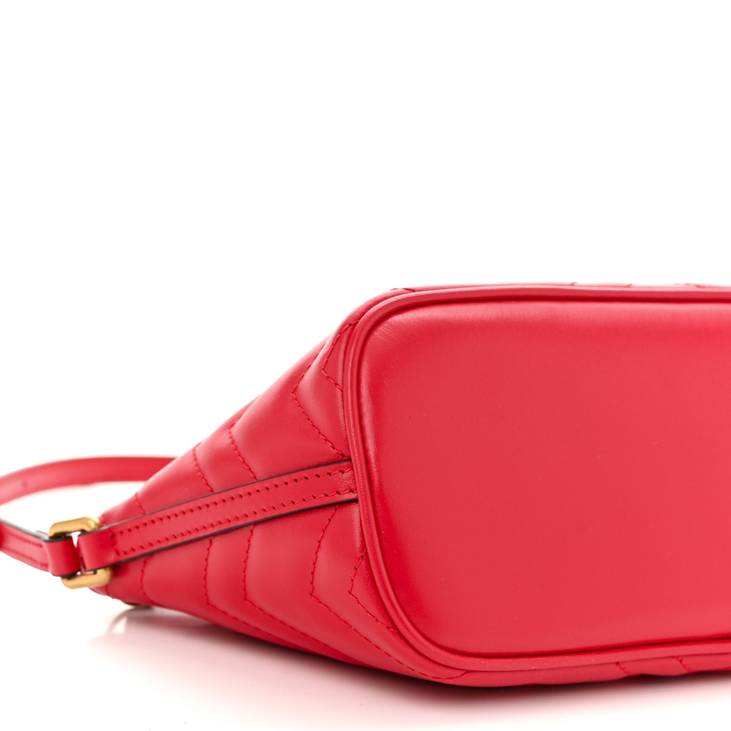 Calfskin Matelasse Chevron GG Marmont Sling Shoulder Bag Rosso
