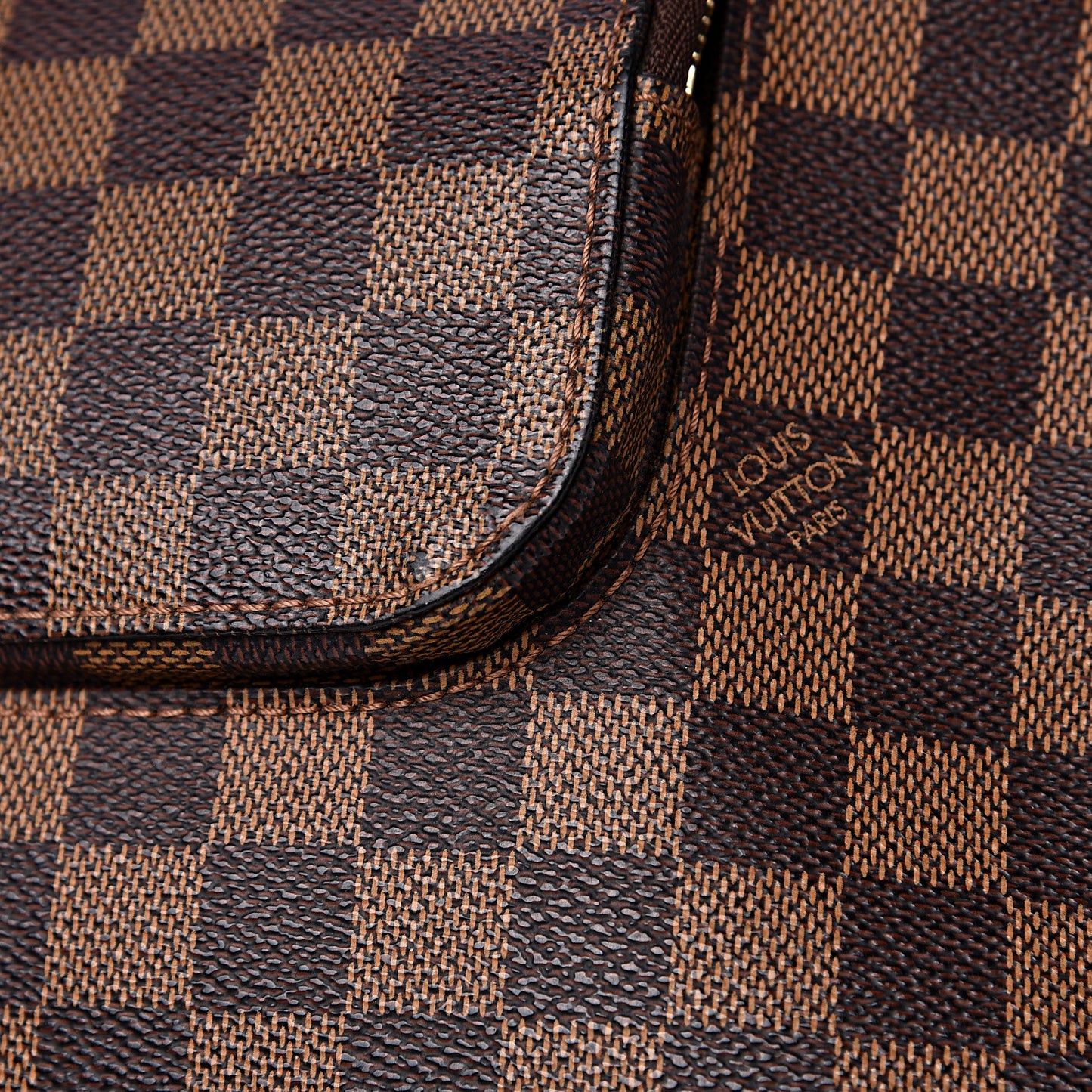 Damier Ebene Olav MM Messenger Bag