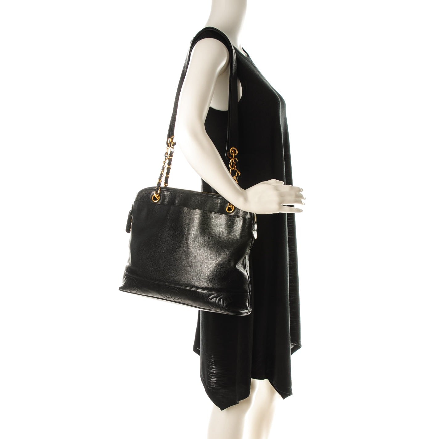 Caviar Shoulder Bag Black