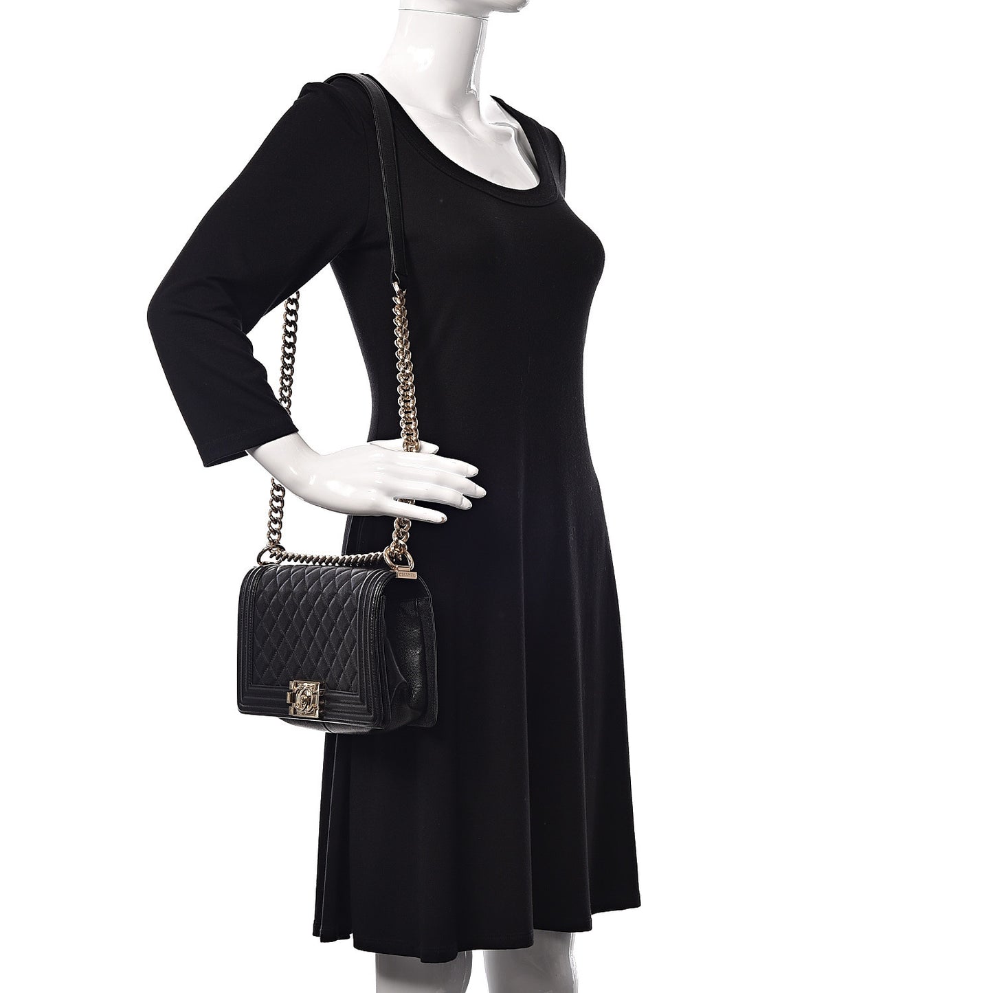 Caviar Quilted Medium Boy Flap Black