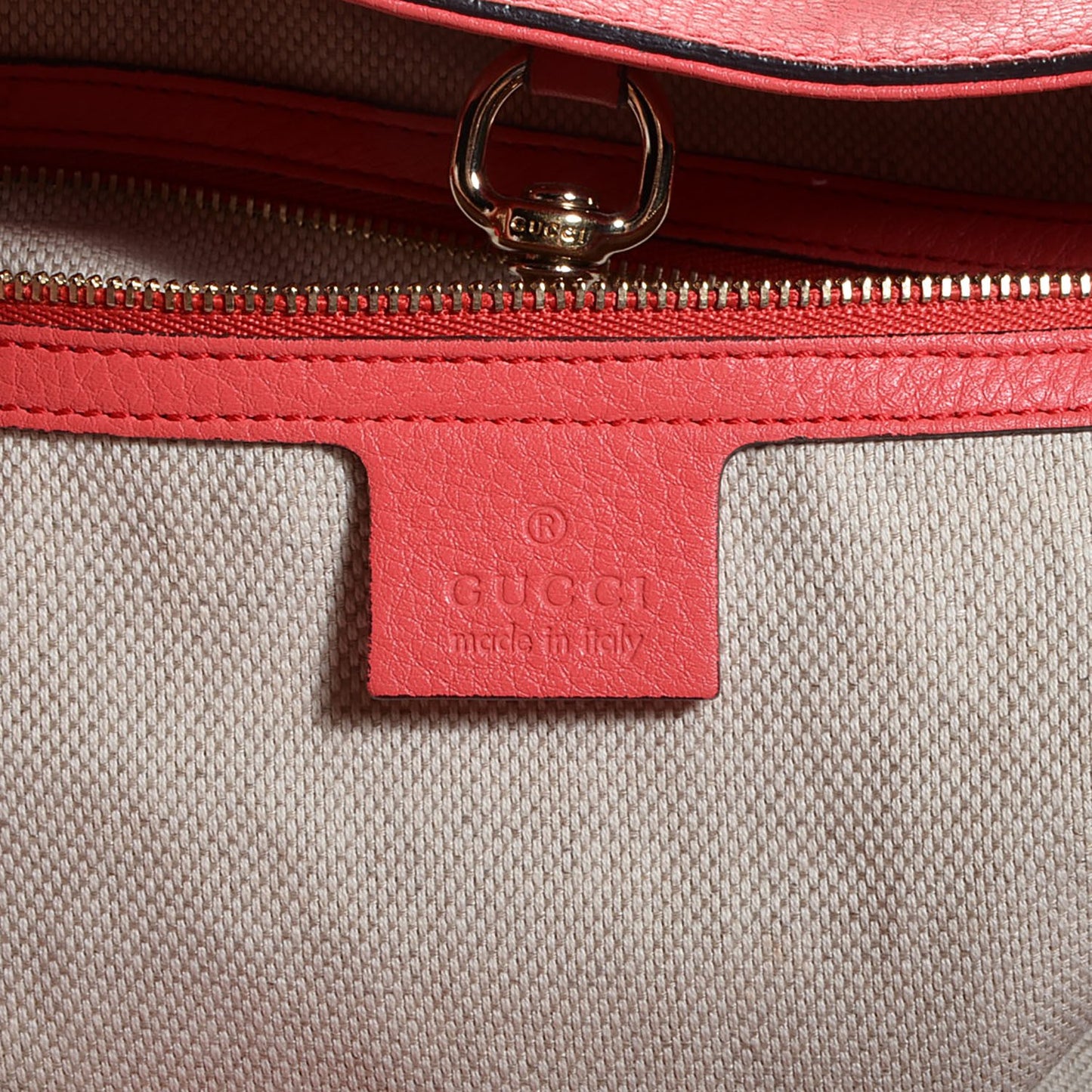 Pebbled Calfskin Medium Soho Chain Shoulder Bag Begonia Pink