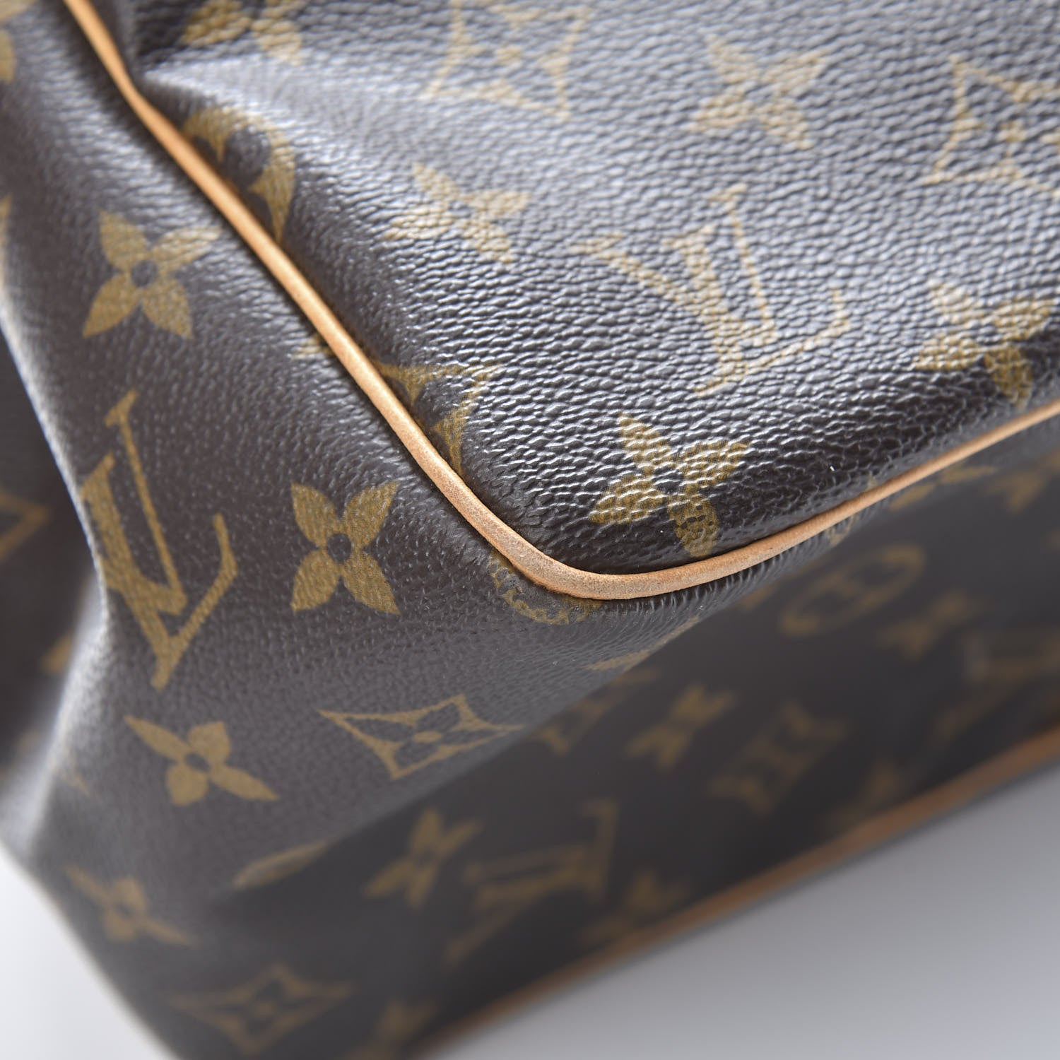 Louis Vuitton Monogram Batignolles 9 of 18